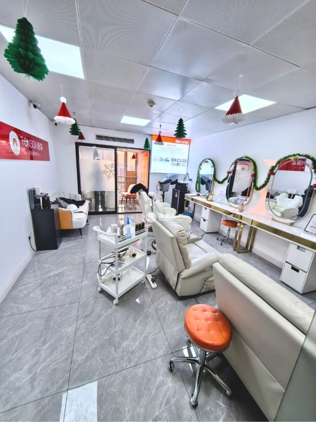 中山公园华宁国际广场208平米写字楼出租