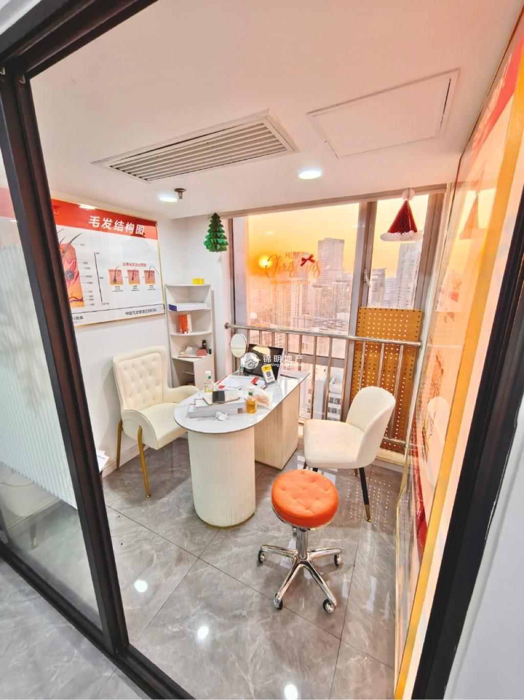 中山公园华宁国际广场208平米写字楼出租