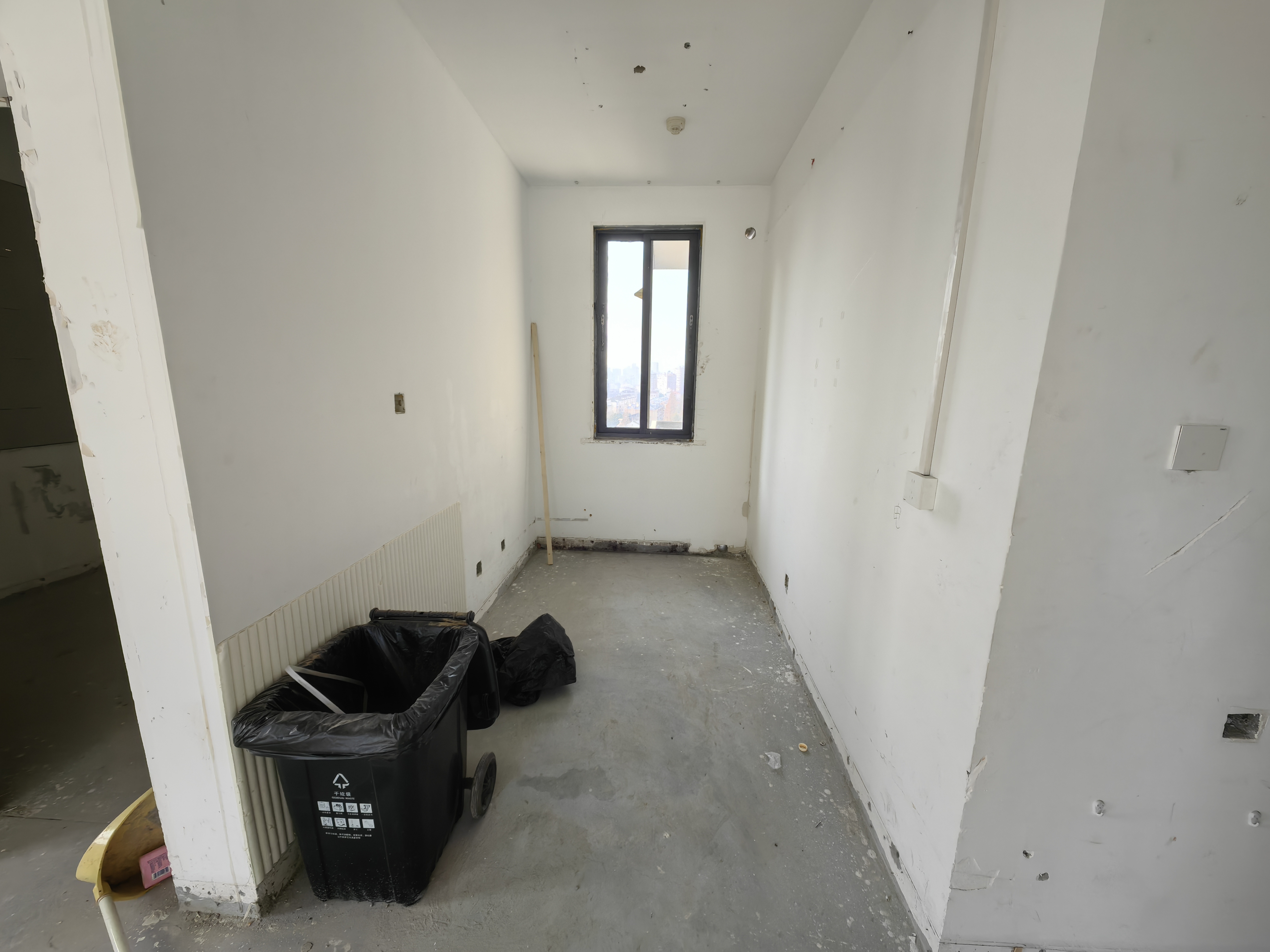 凉城香杉商务中心71平米写字楼出租