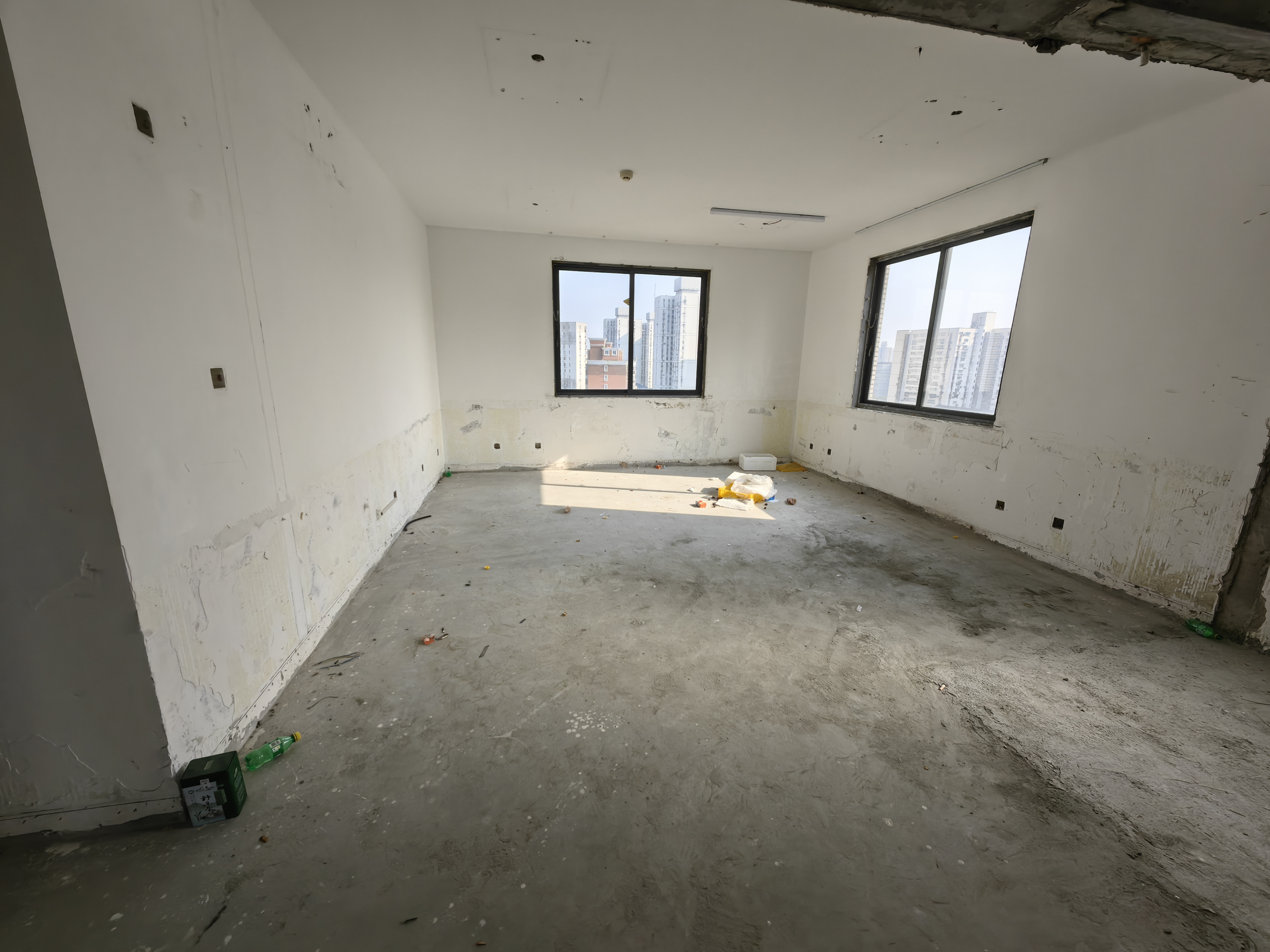 凉城香杉商务中心71平米写字楼出租