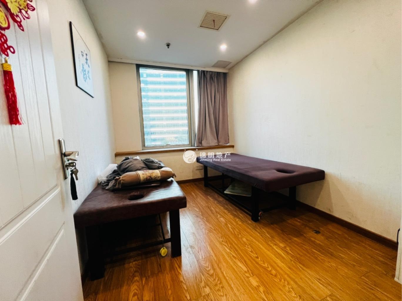 打浦桥金玉兰广场150平米写字楼出租