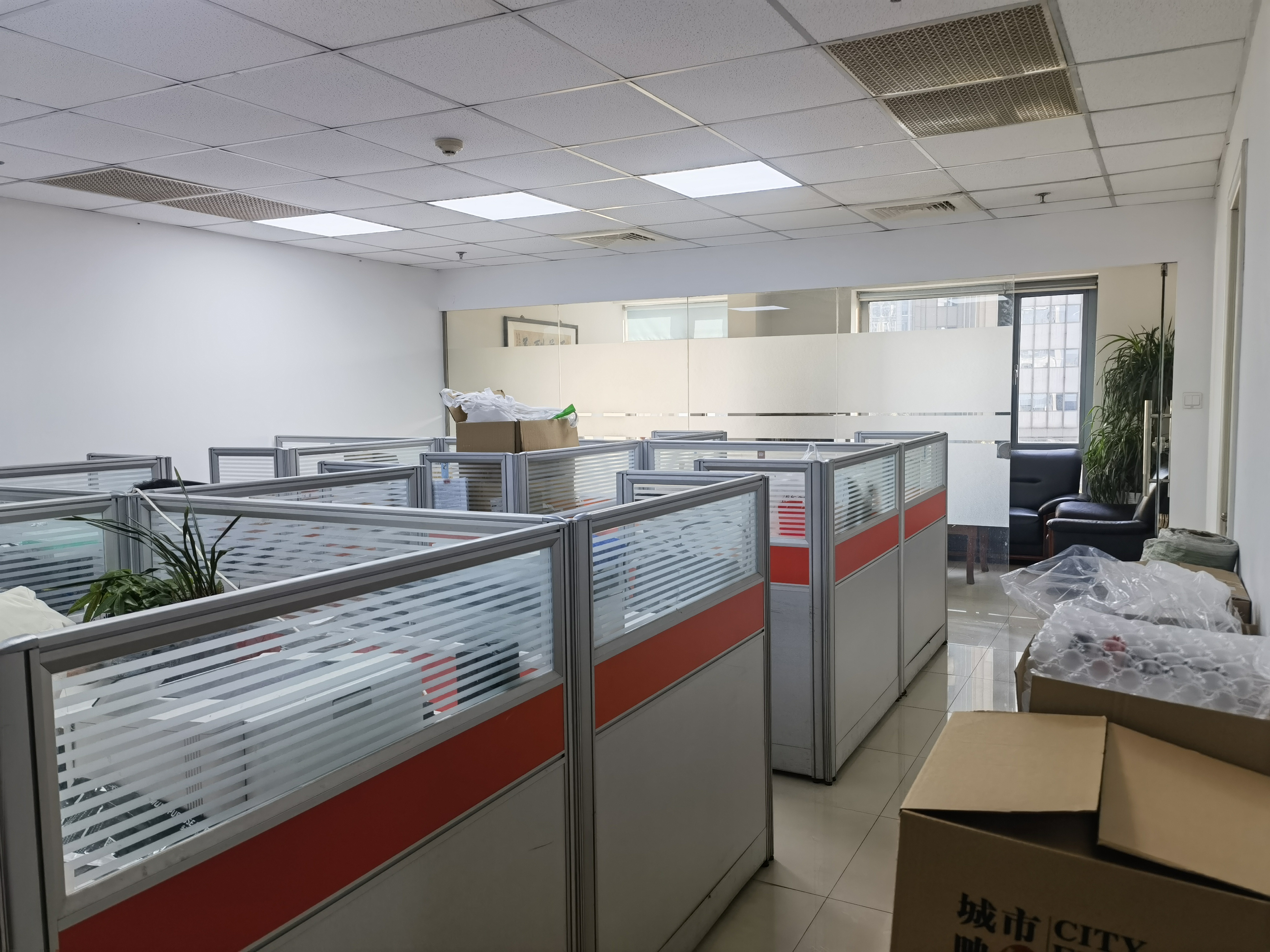 长风国盛中心213平米写字楼出租