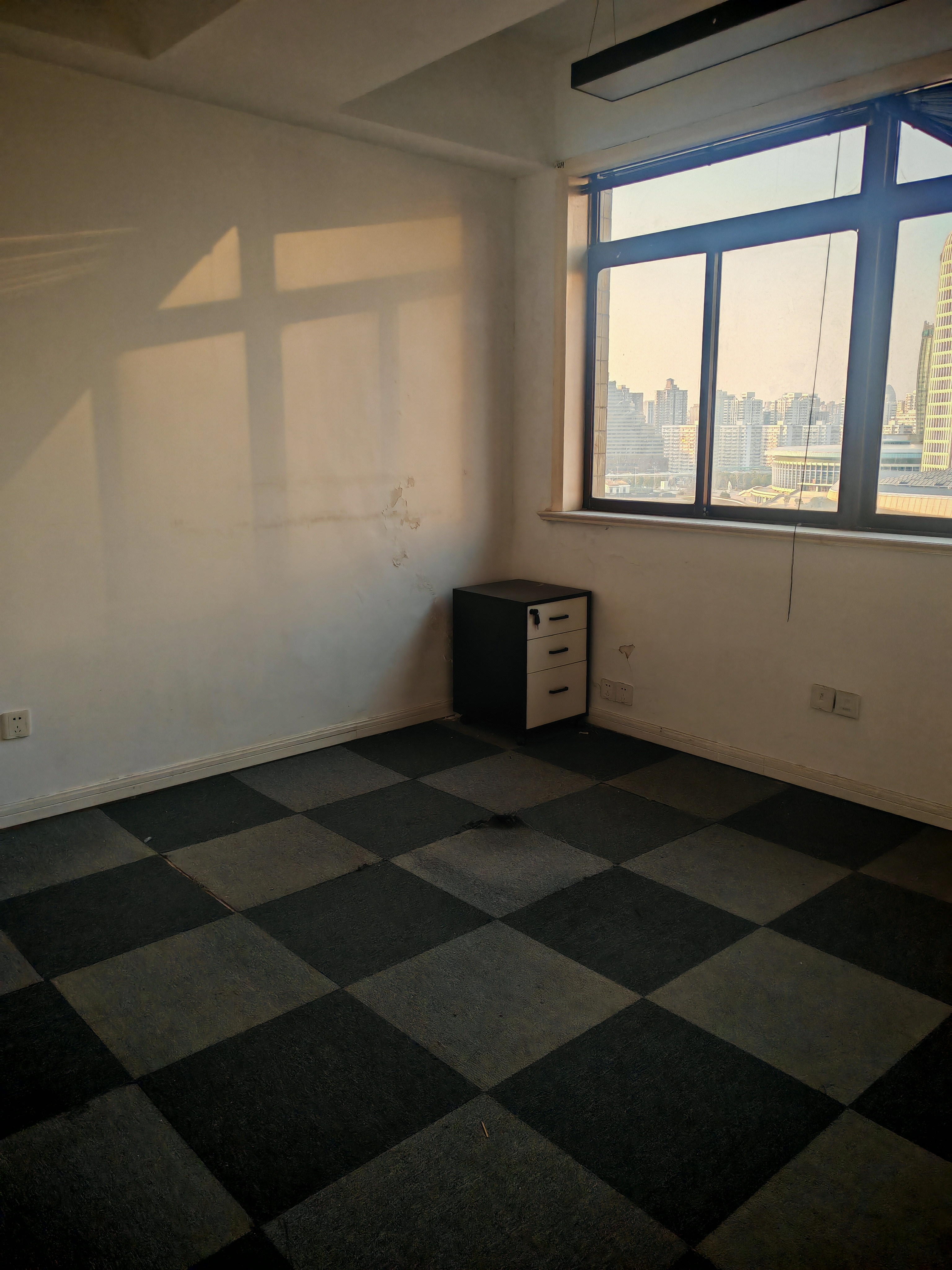 万体馆华富大厦106平米写字楼出租