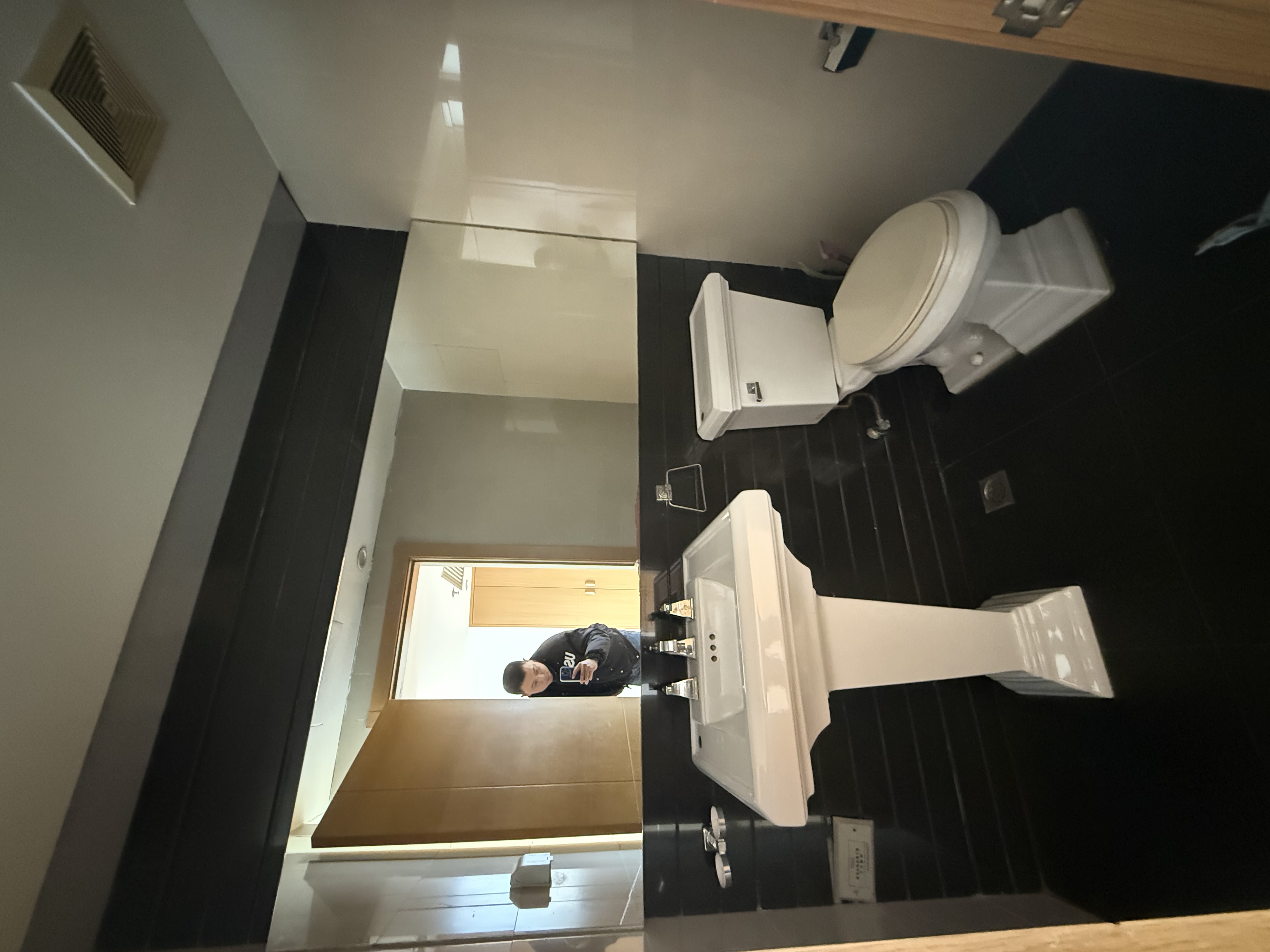 东外滩郡江国际89平米写字楼出租