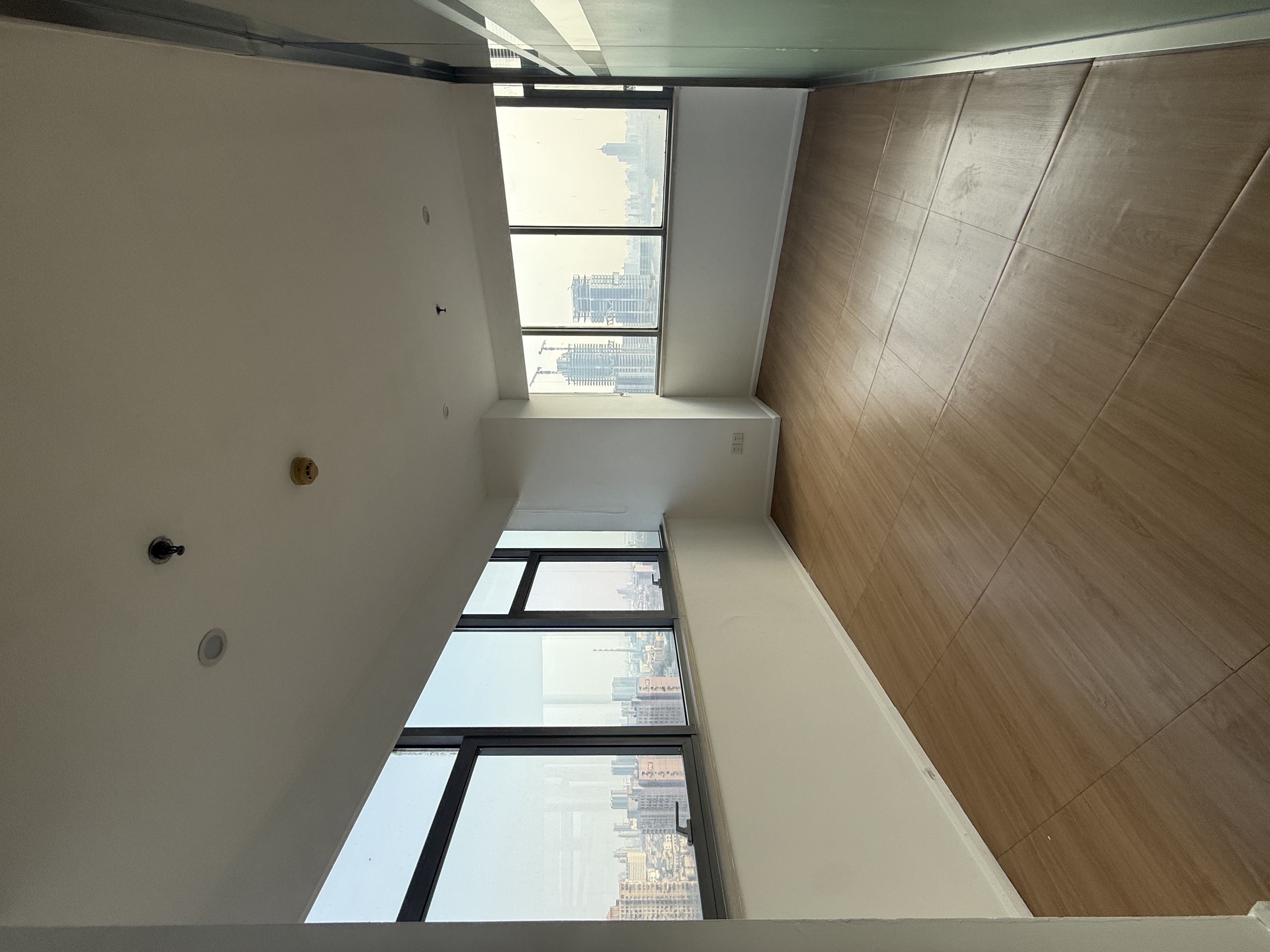 东外滩郡江国际89平米写字楼出租