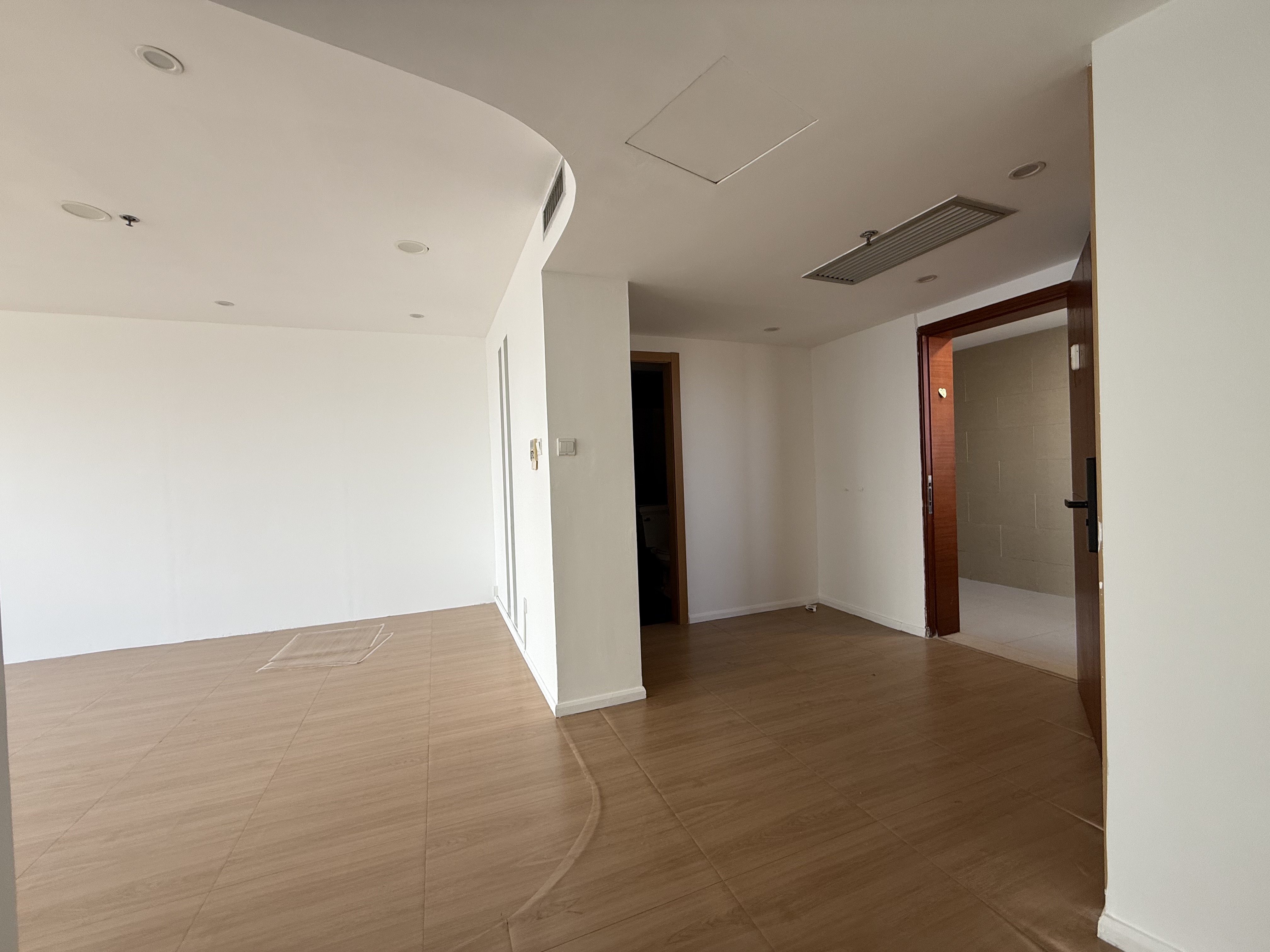 东外滩郡江国际89平米写字楼出租