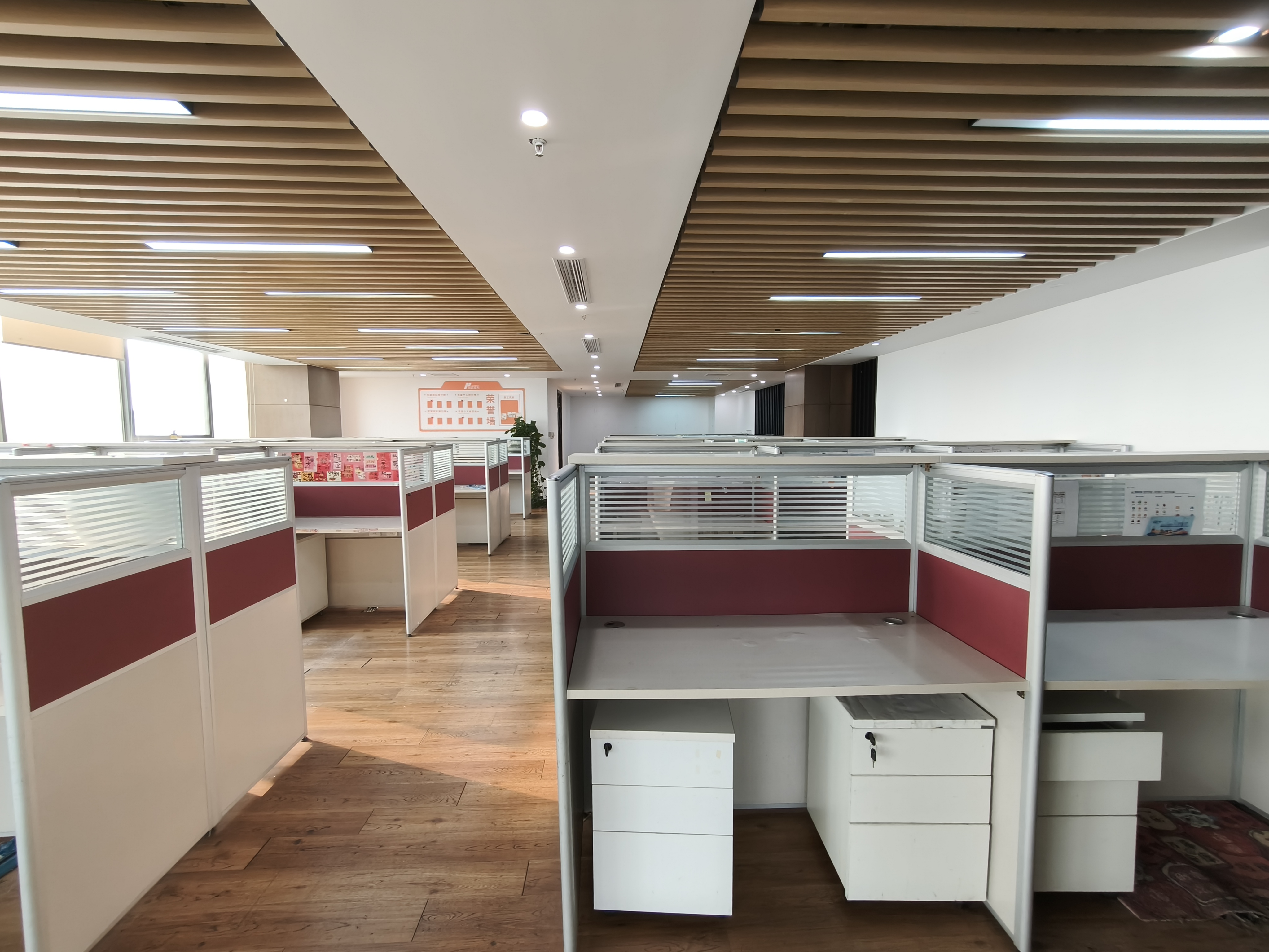 徐家汇兆丰环球大厦175平米写字楼出租