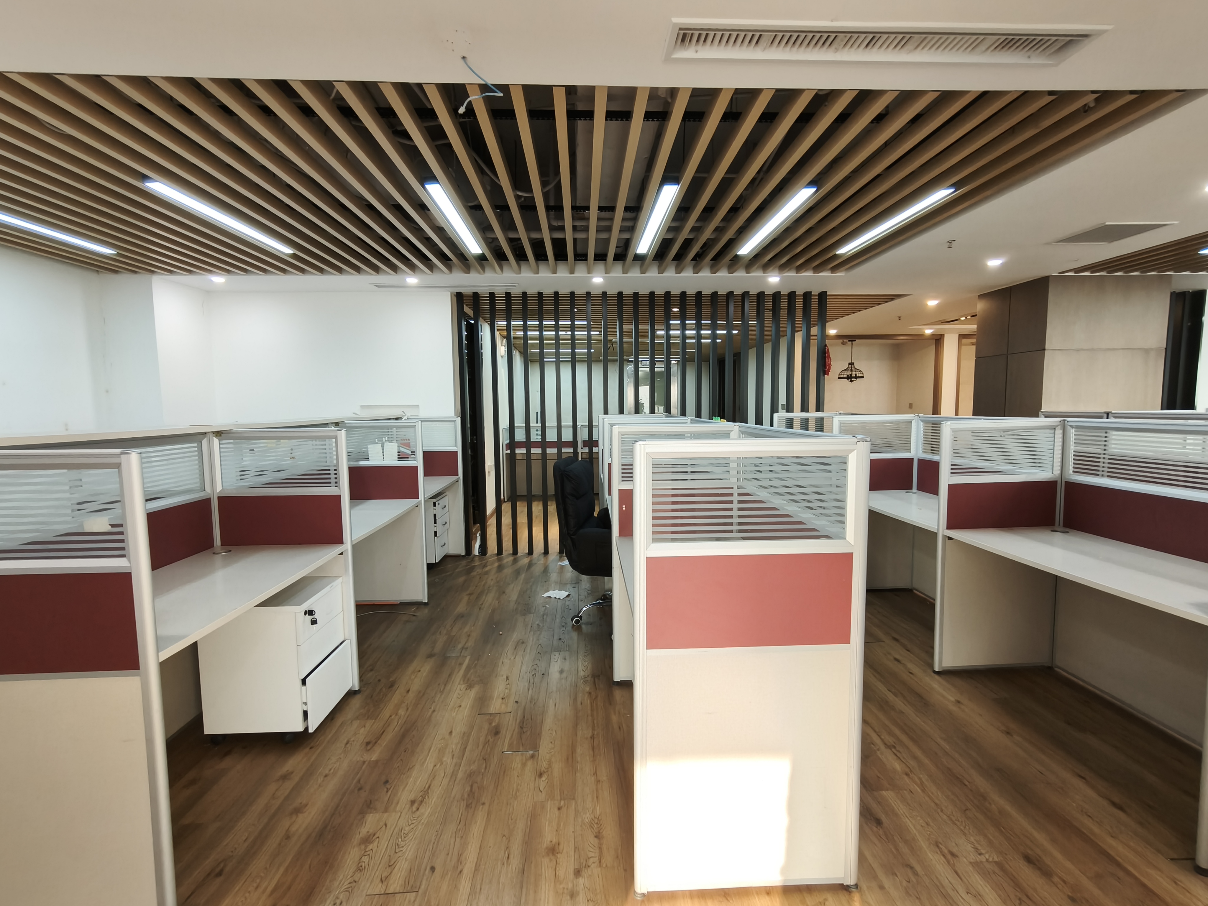 徐家汇兆丰环球大厦175平米写字楼出租