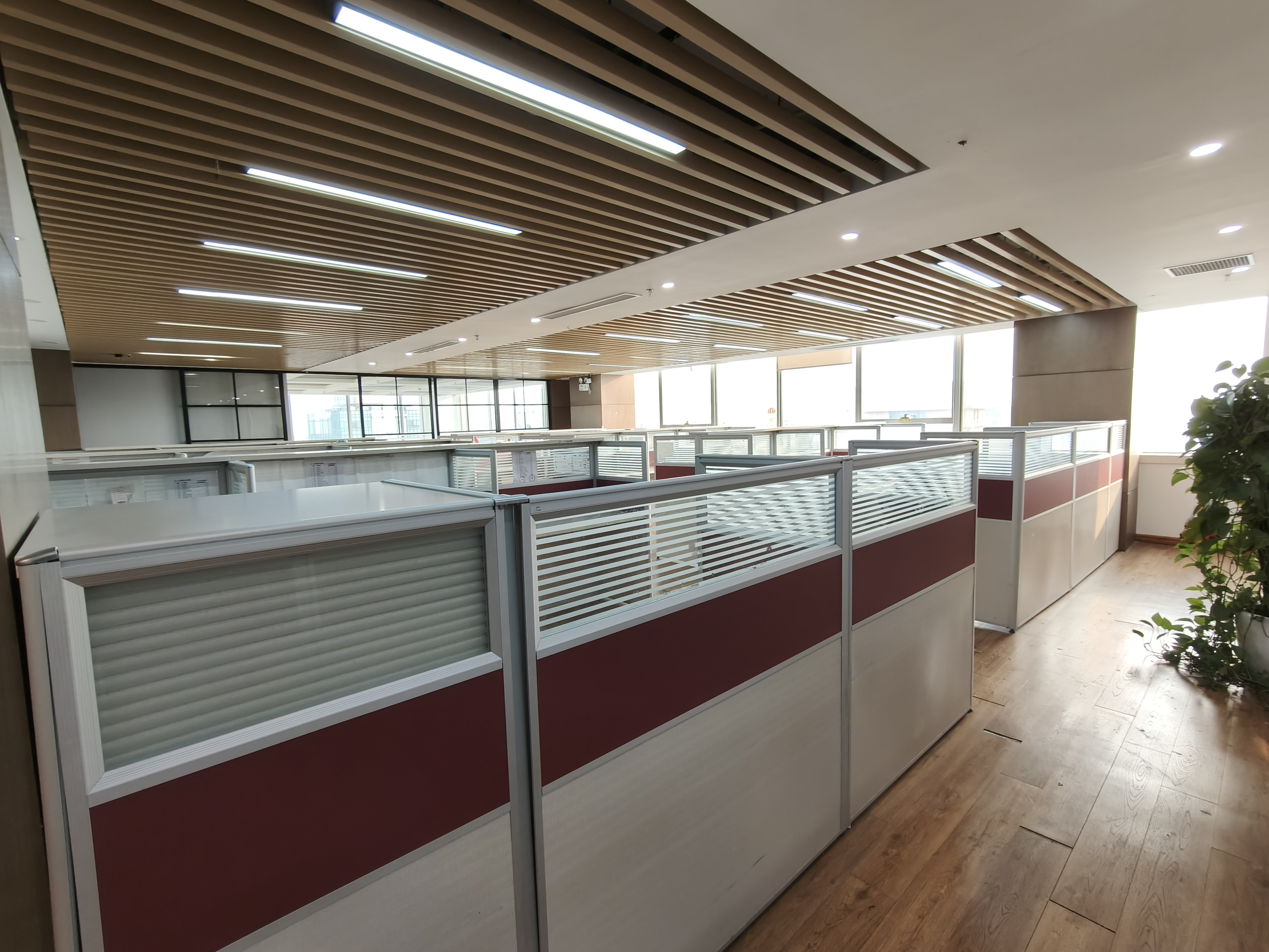 徐家汇兆丰环球大厦175平米写字楼出租