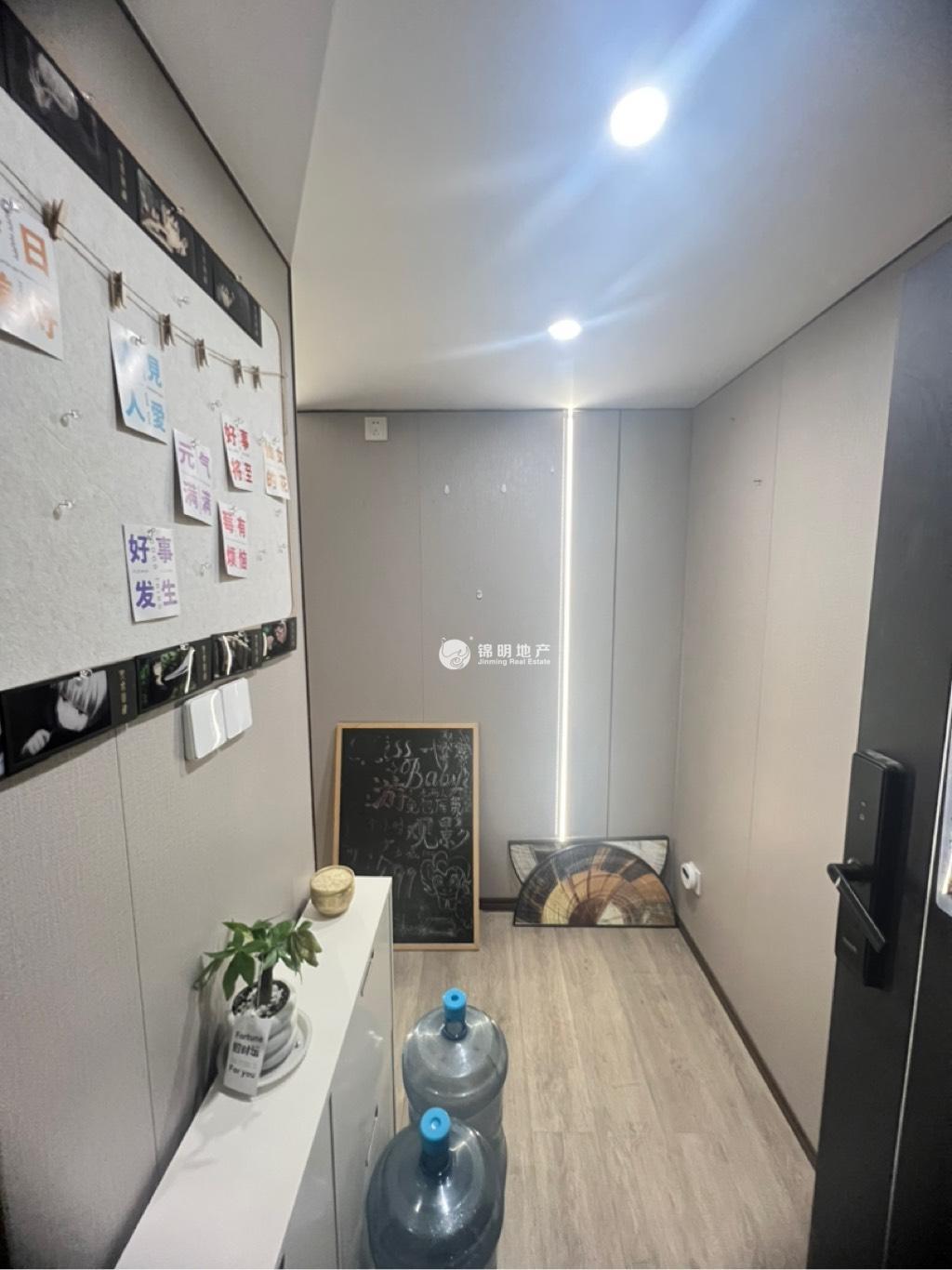 中山公园虹桥国际大厦102平米写字楼出租