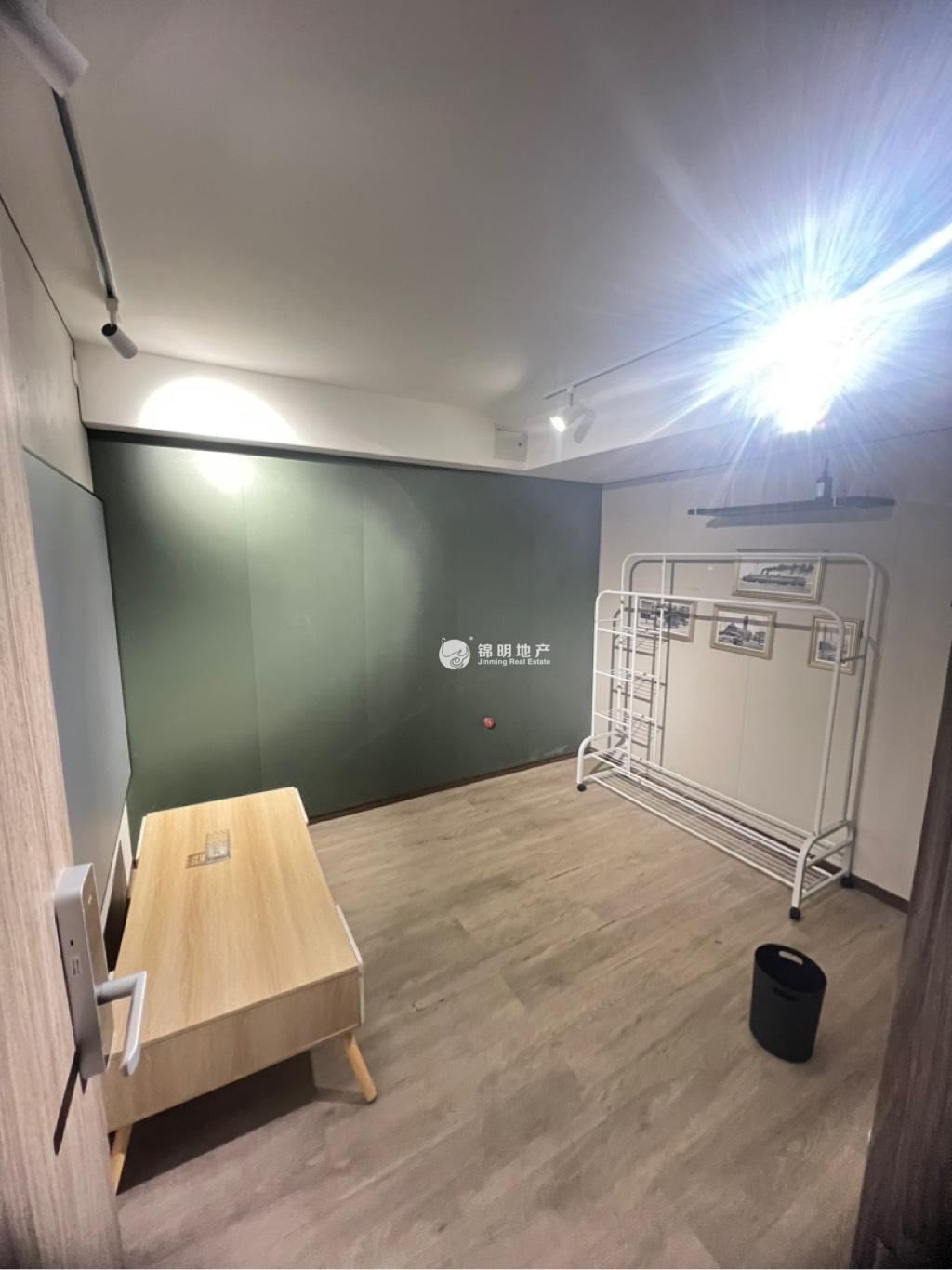 中山公园虹桥国际大厦102平米写字楼出租