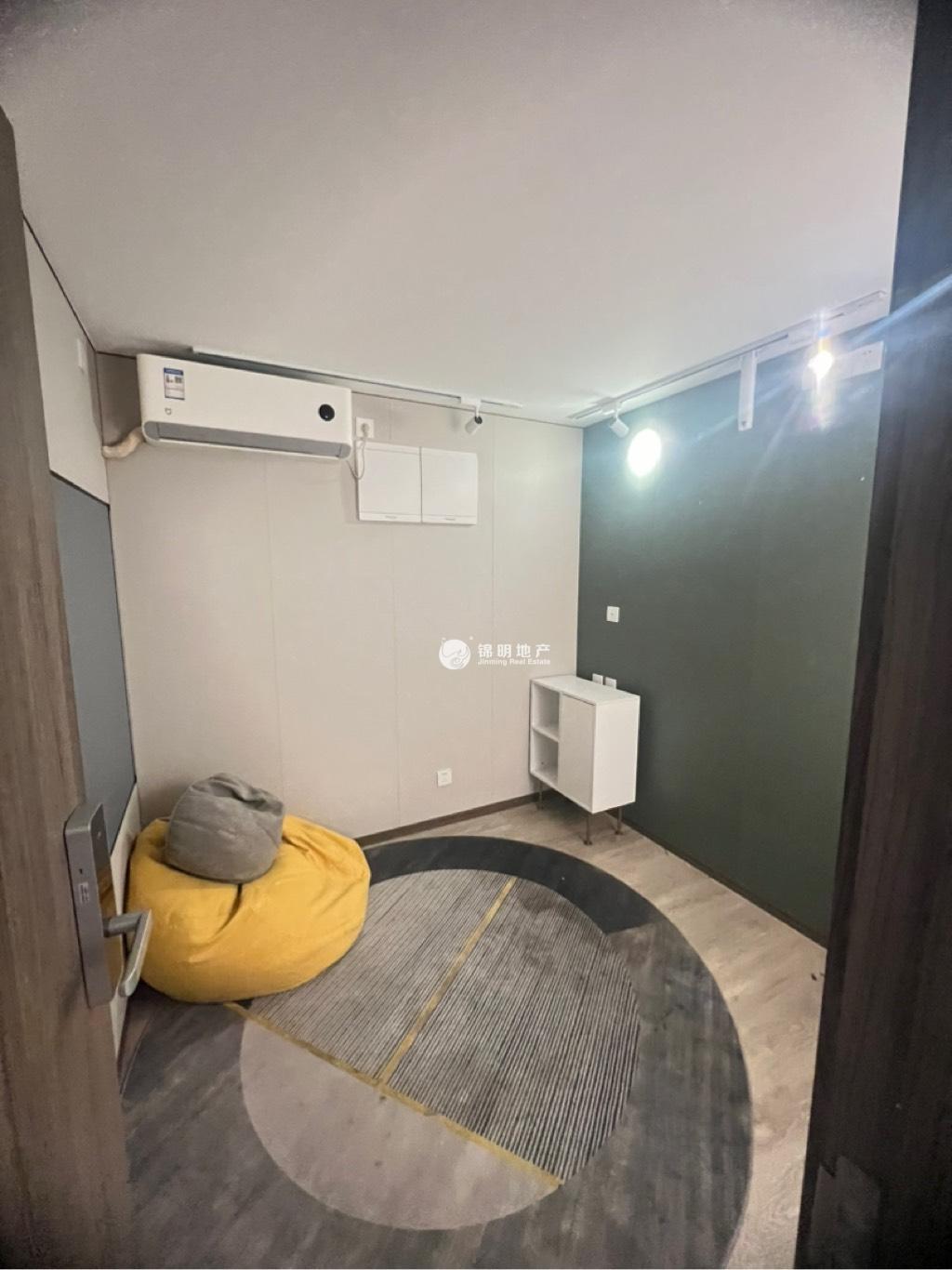 中山公园虹桥国际大厦102平米写字楼出租