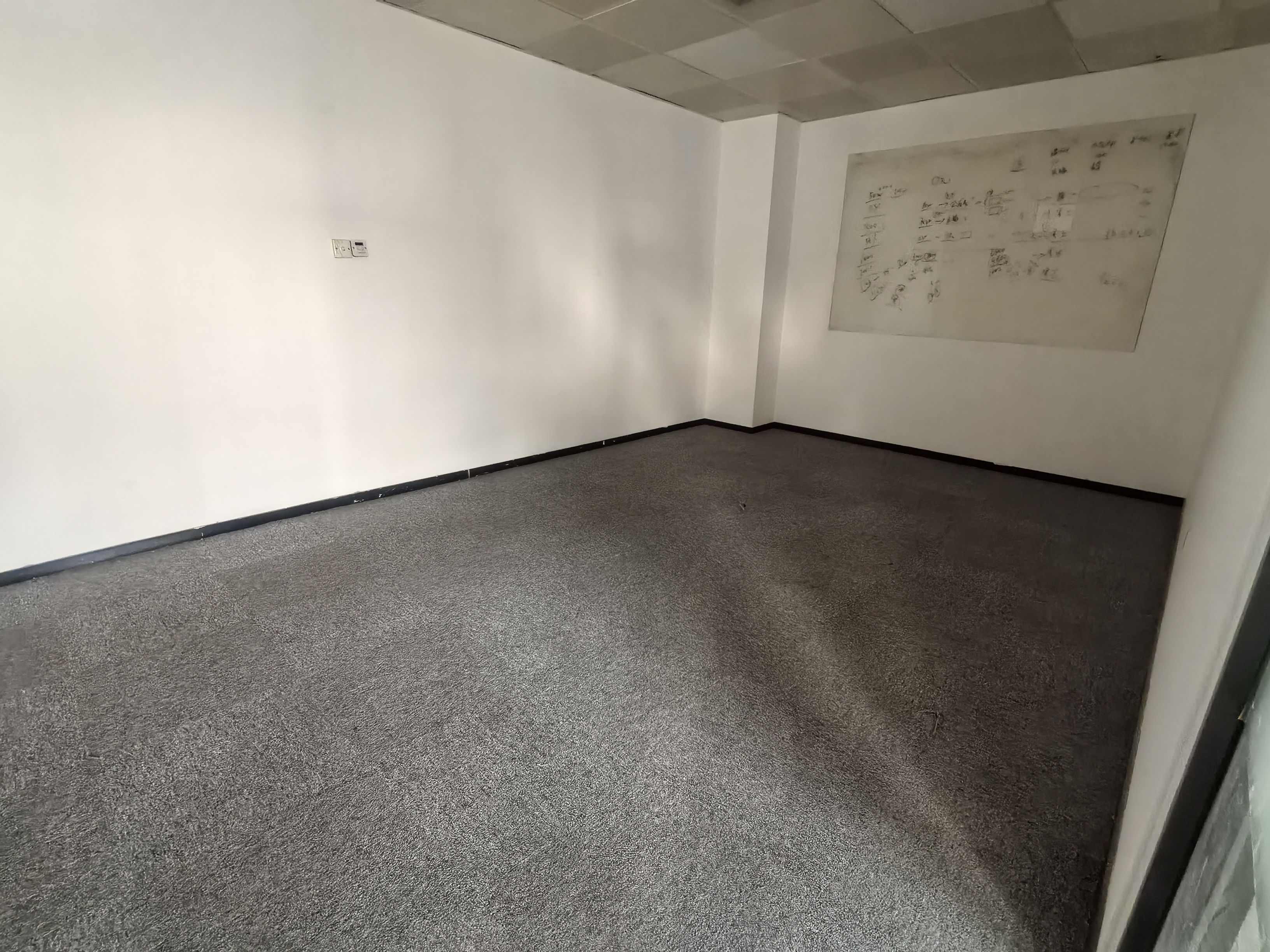 豫园新上海城市广场110平米写字楼出租