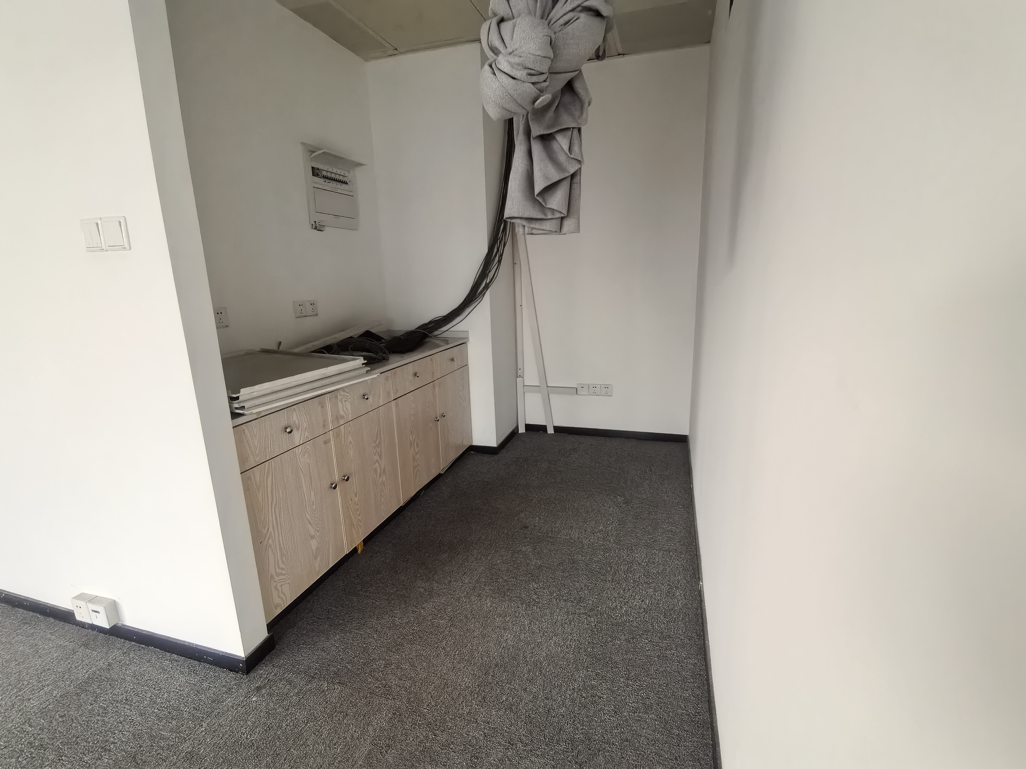 豫园新上海城市广场110平米写字楼出租