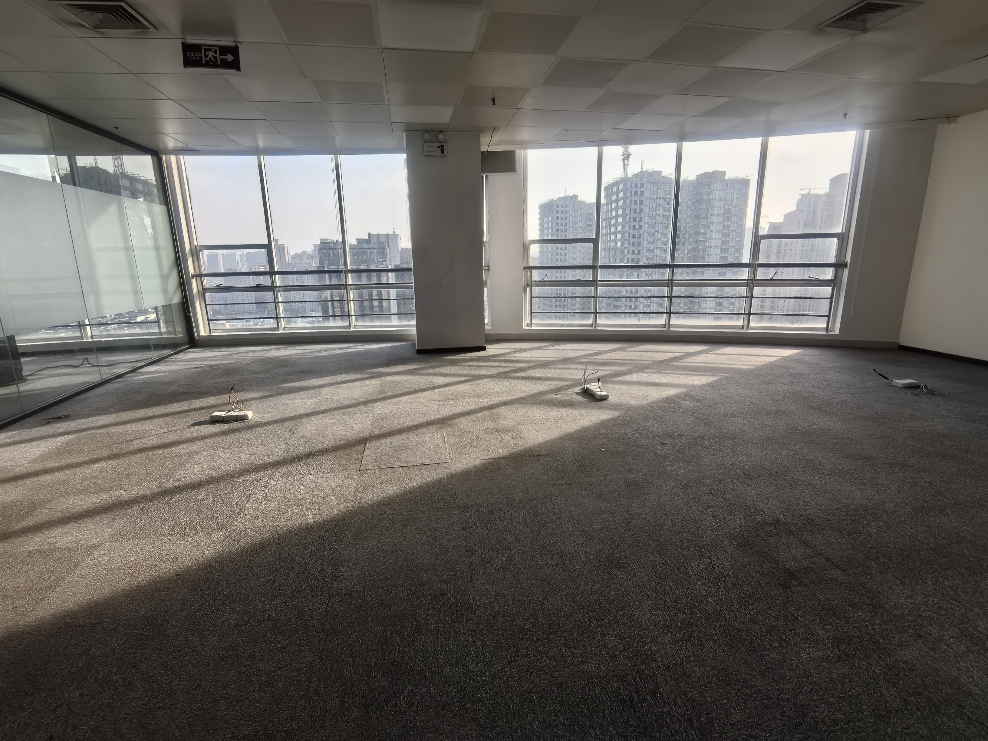 豫园新上海城市广场110平米写字楼出租