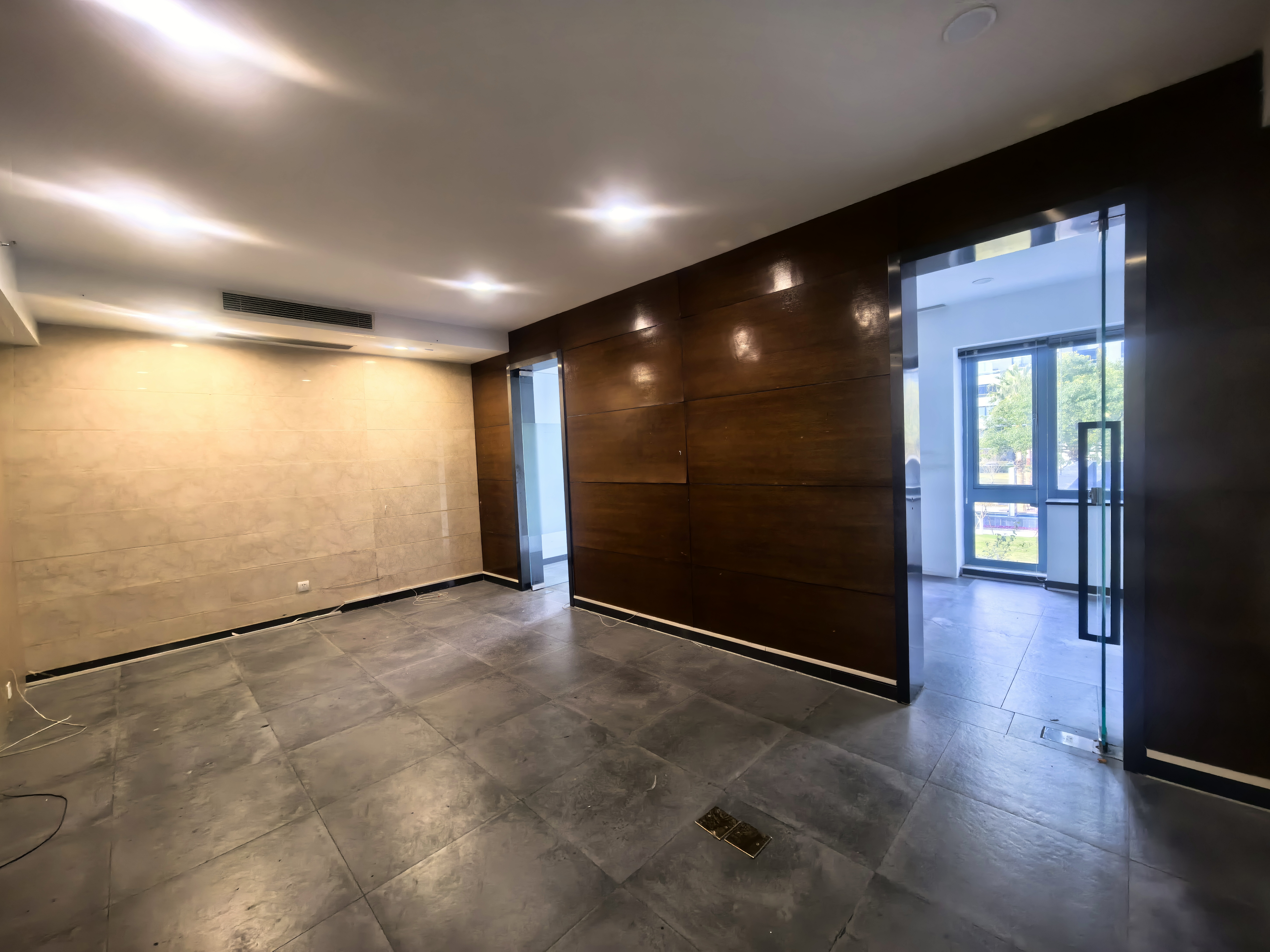 长风国盛中心214平米写字楼出租