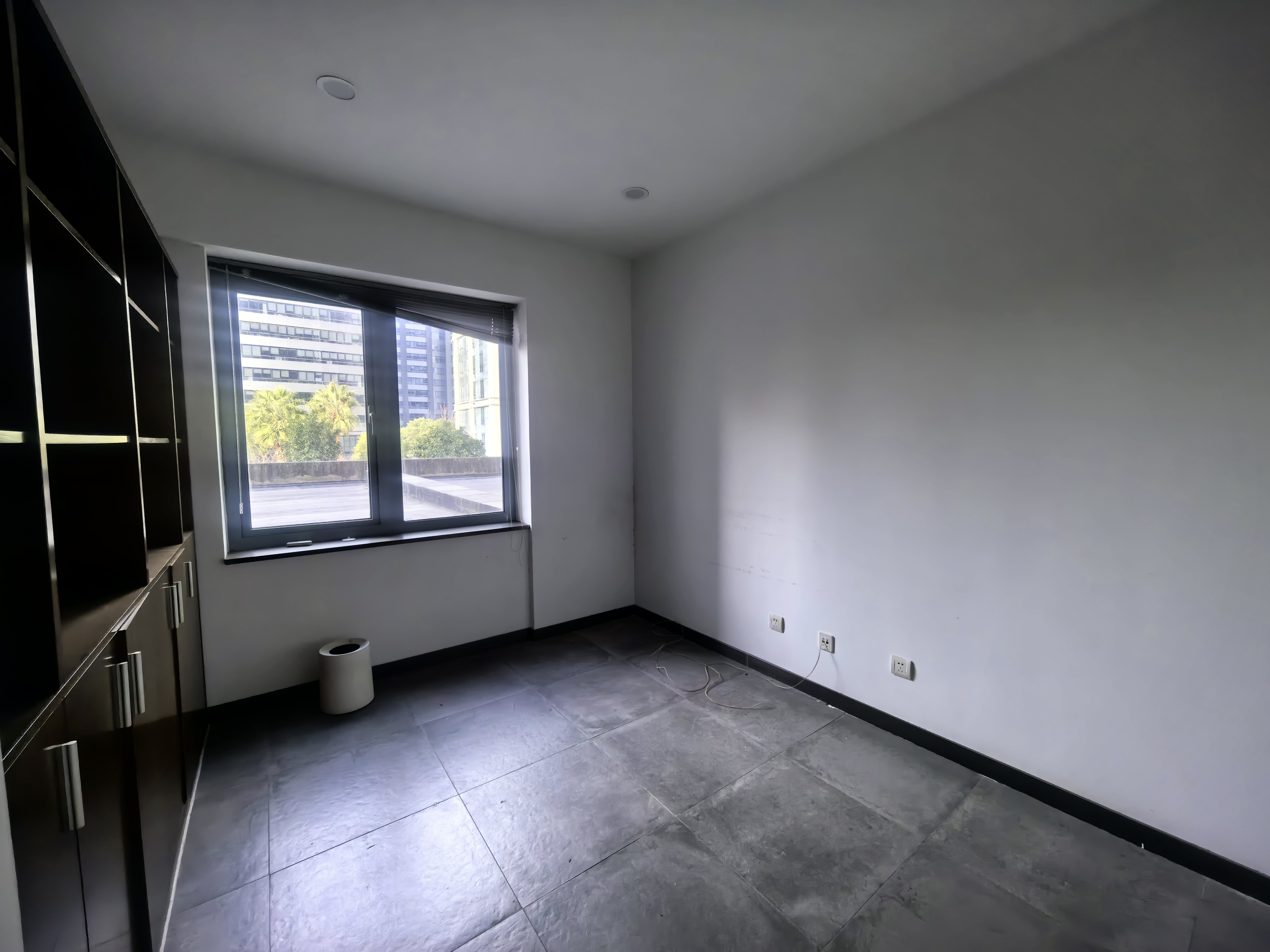 长风国盛中心214平米写字楼出租