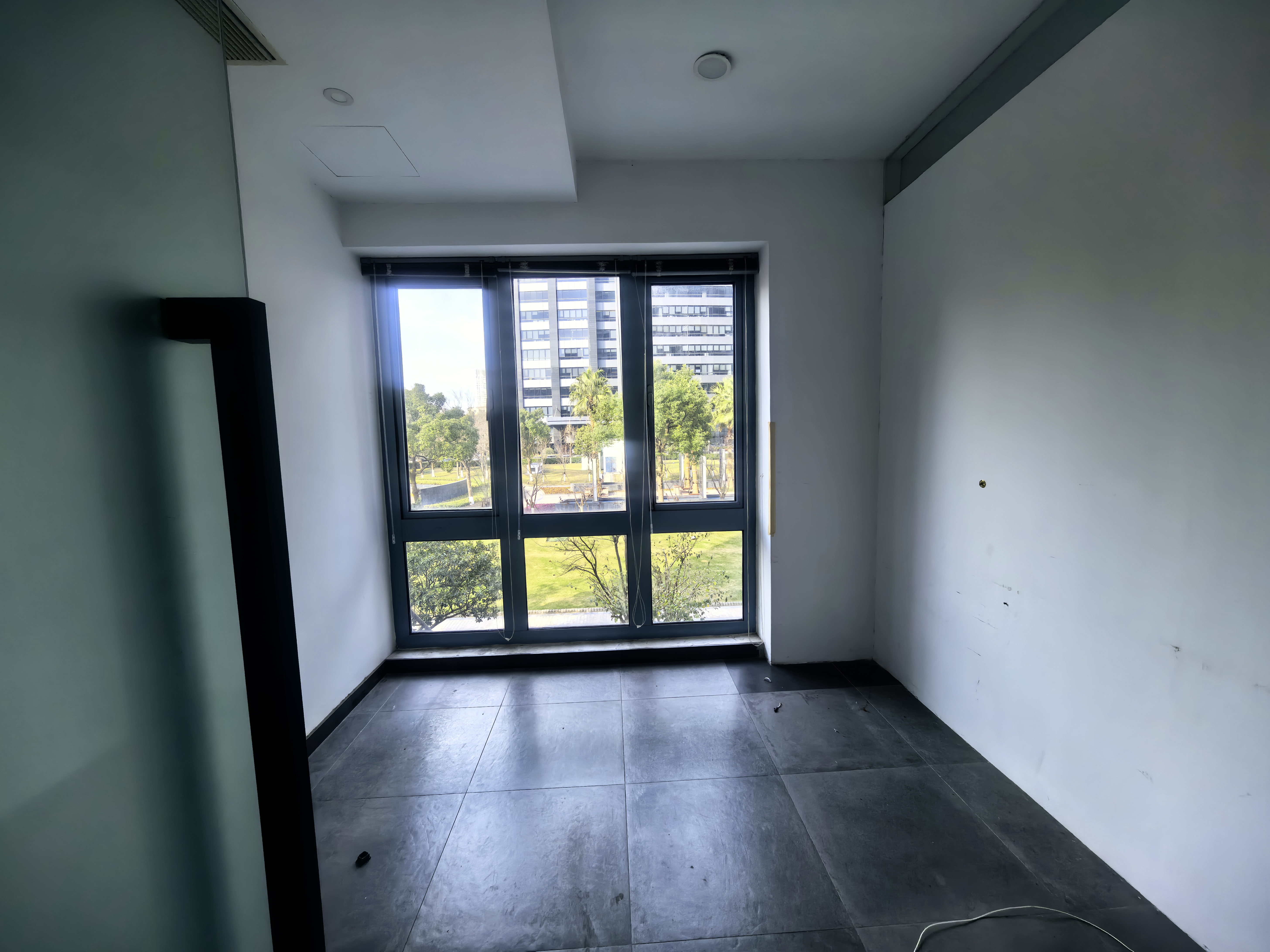 长风国盛中心214平米写字楼出租