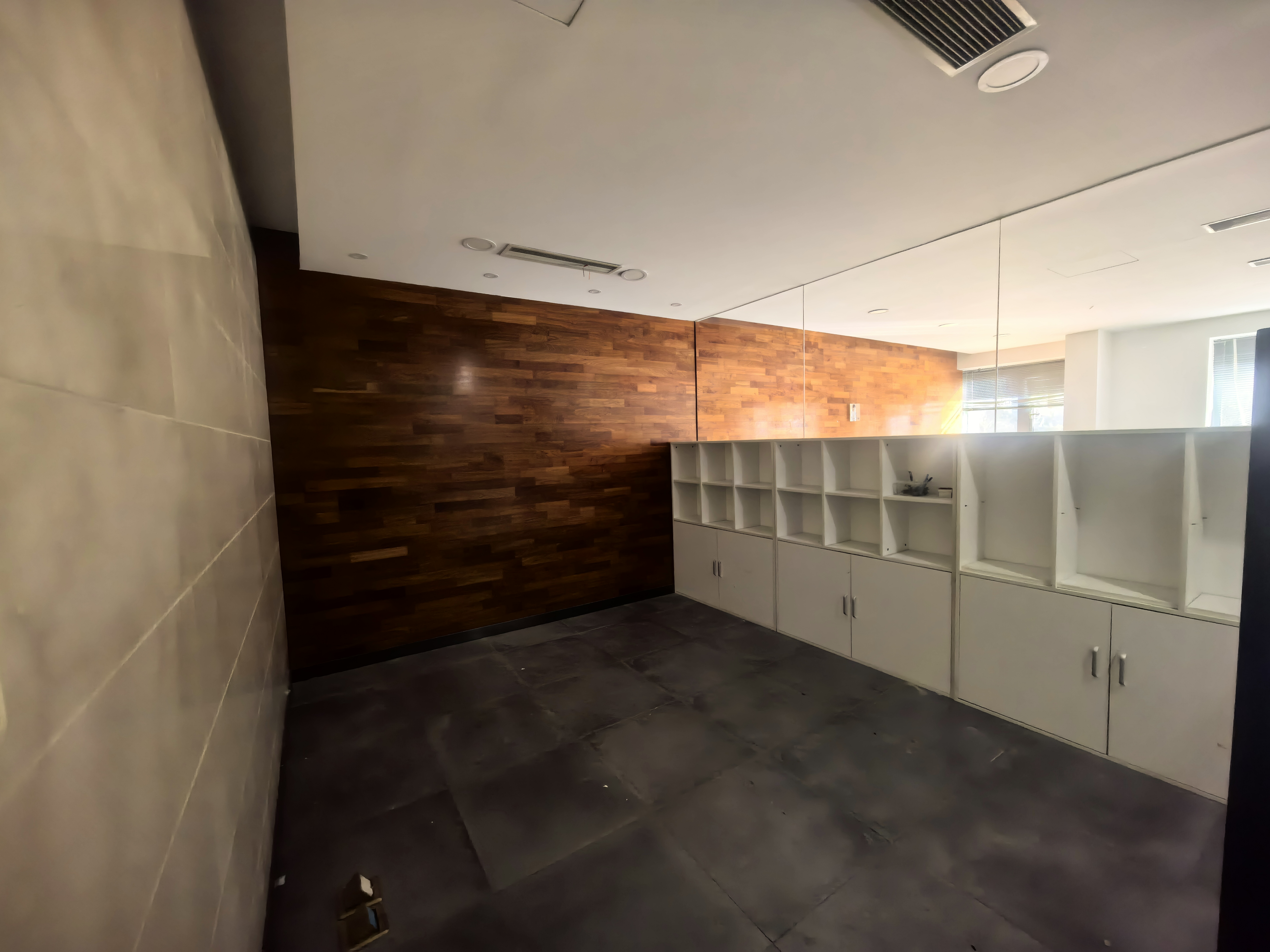 长风国盛中心214平米写字楼出租