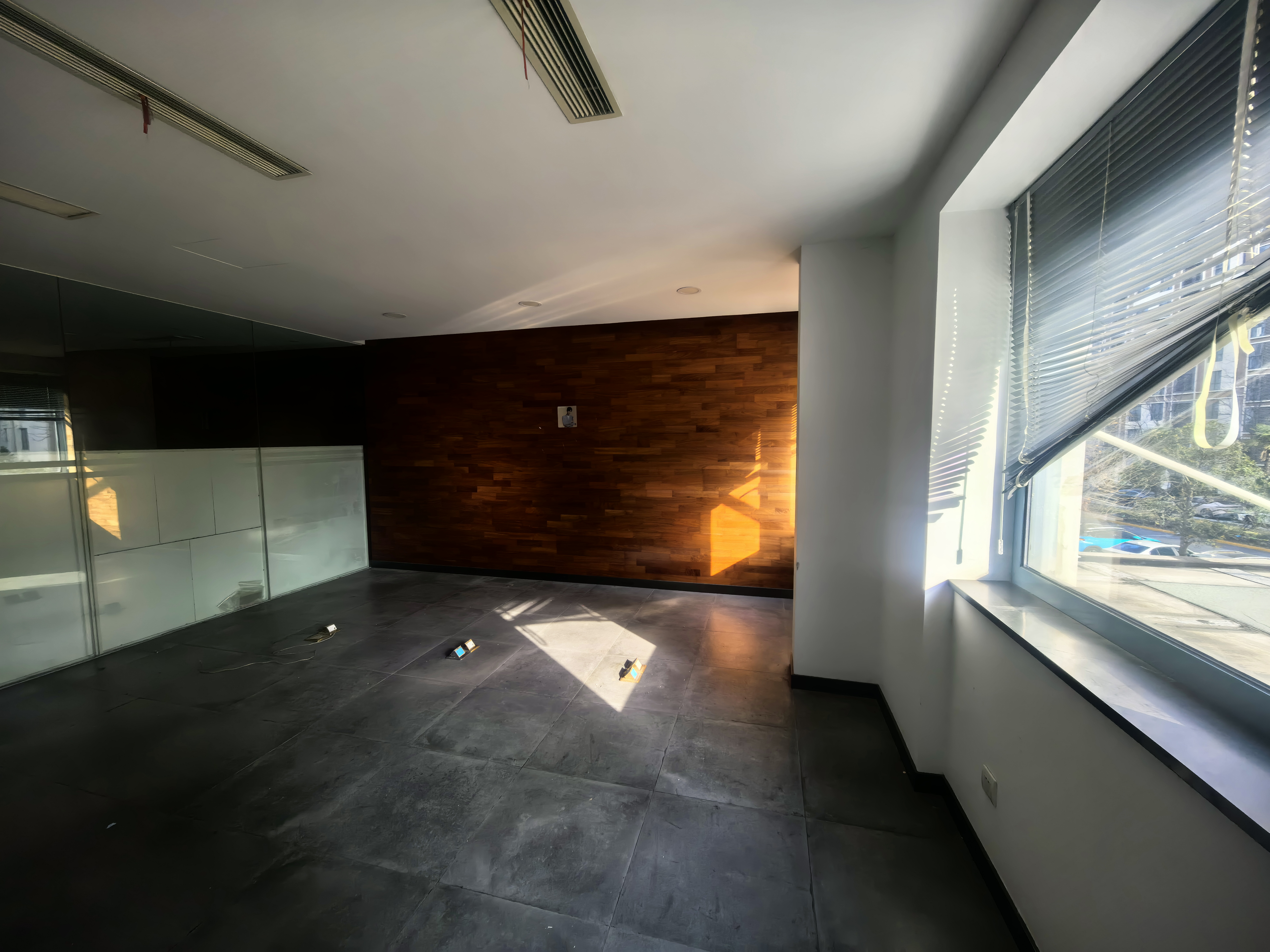 长风国盛中心214平米写字楼出租