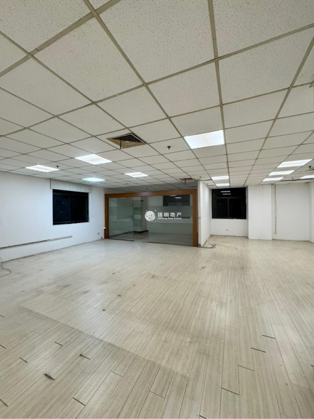 鞍山莱克大厦180平米写字楼出租