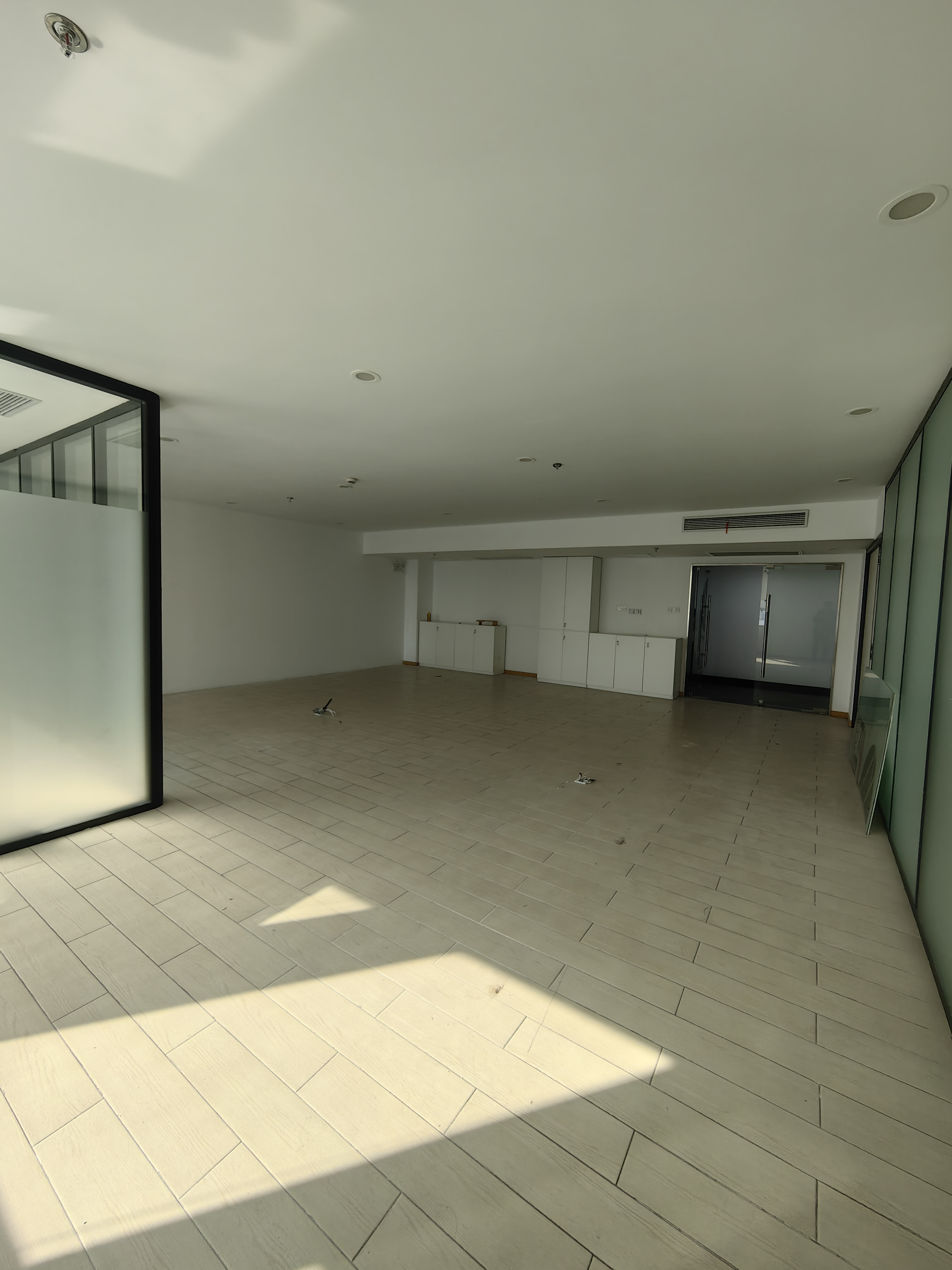 不夜城汉中广场186平米写字楼出租