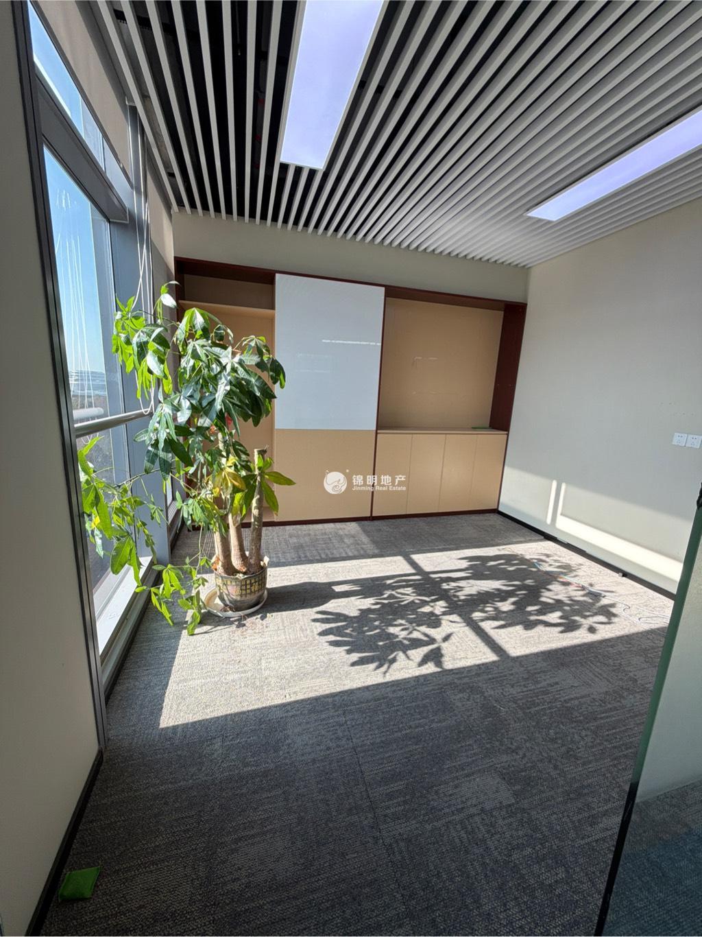 金虹桥龙湖虹桥天街141平米写字楼出租