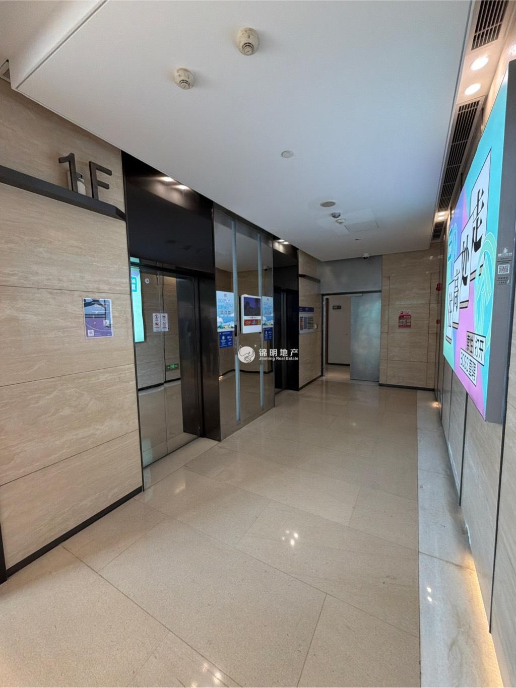 金虹桥龙湖虹桥天街130平米写字楼出租