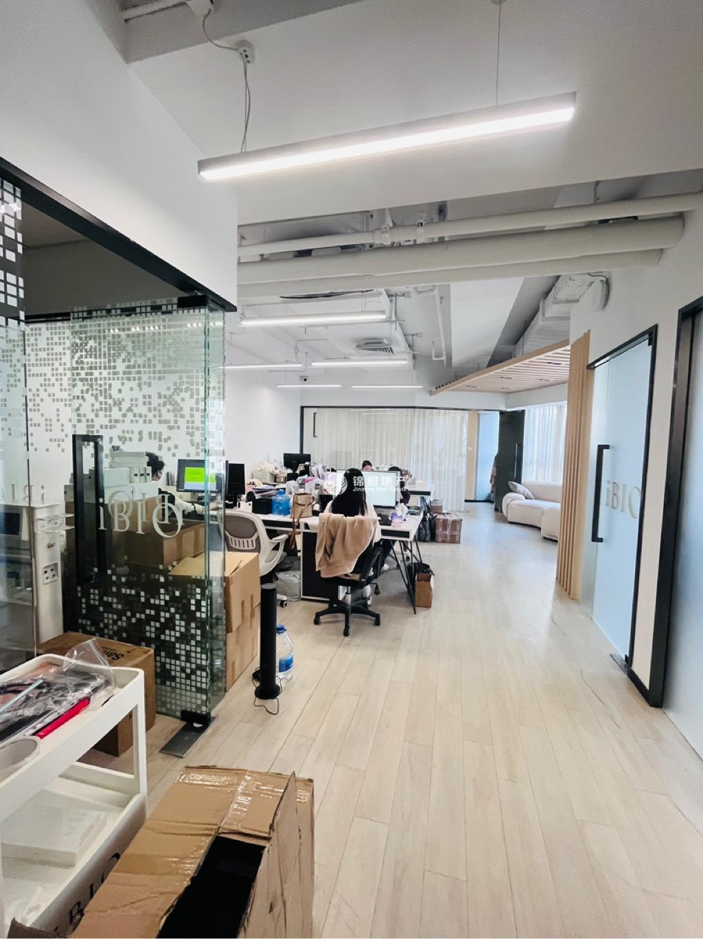 静安寺静安中华大厦250平米写字楼出租