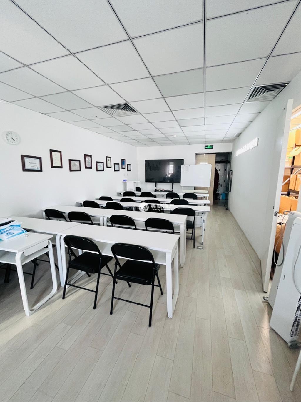 静安寺静安中华大厦250平米写字楼出租