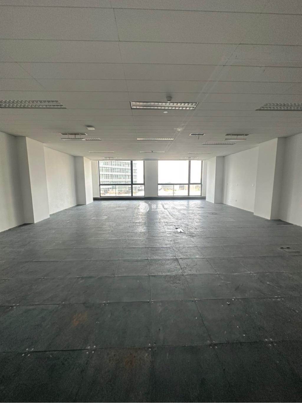 北外滩绿地北外滩中心151平米写字楼出租