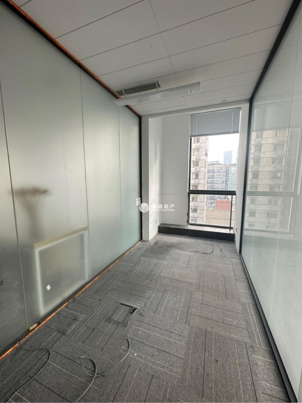 北外滩绿地北外滩中心186平米写字楼出租