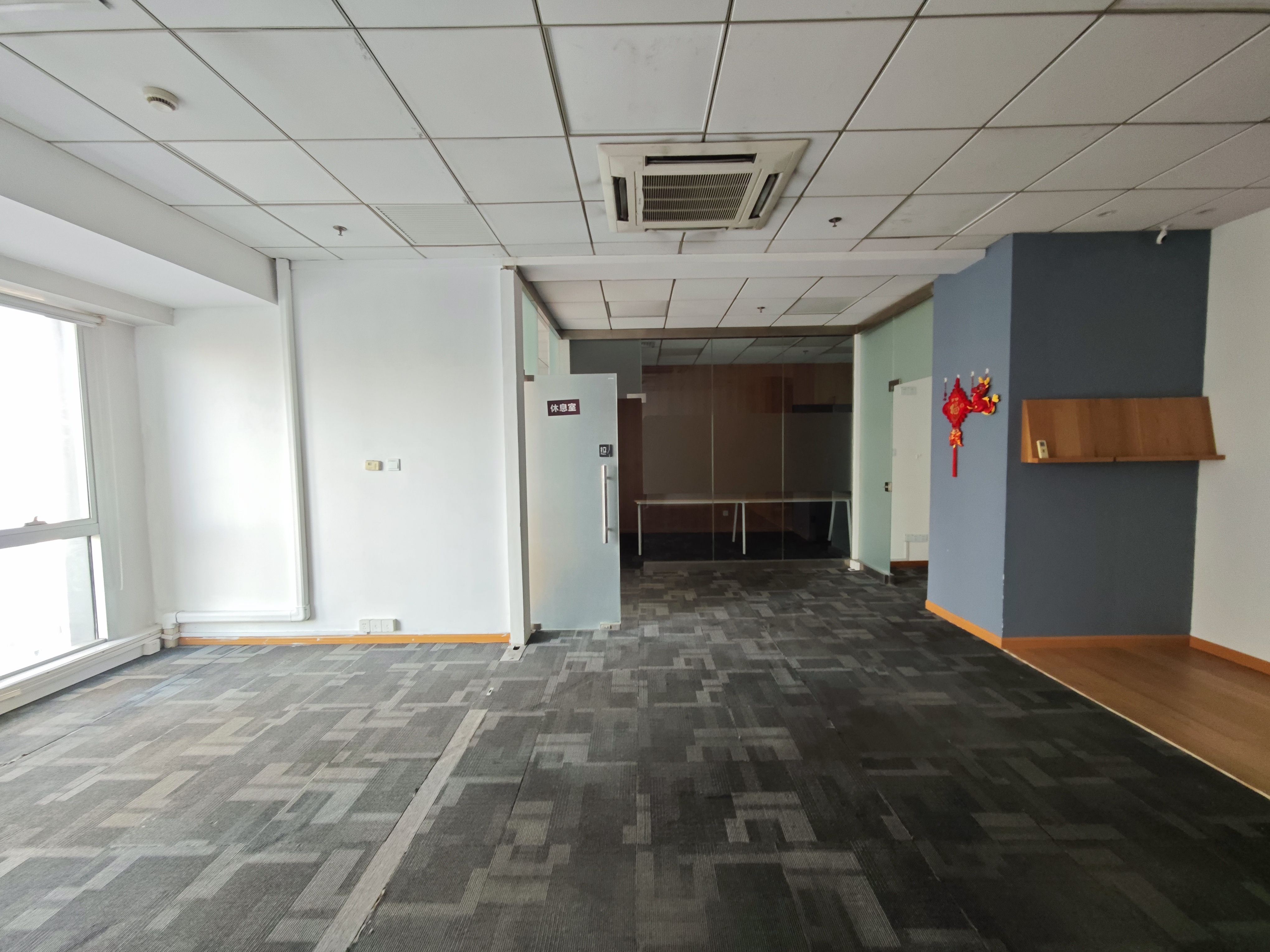 长寿路财富时代大厦103平米写字楼出租