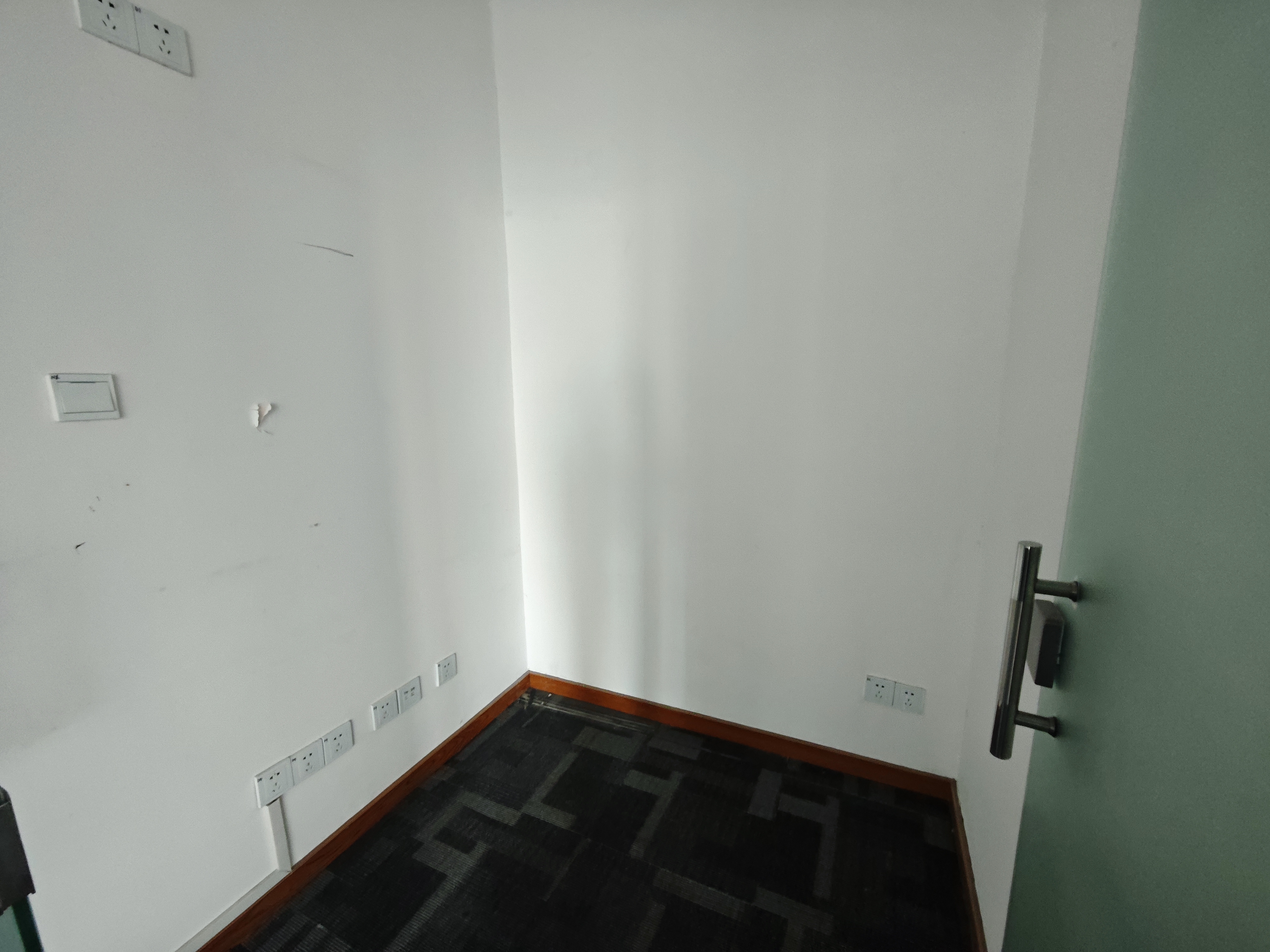 长寿路财富时代大厦103平米写字楼出租