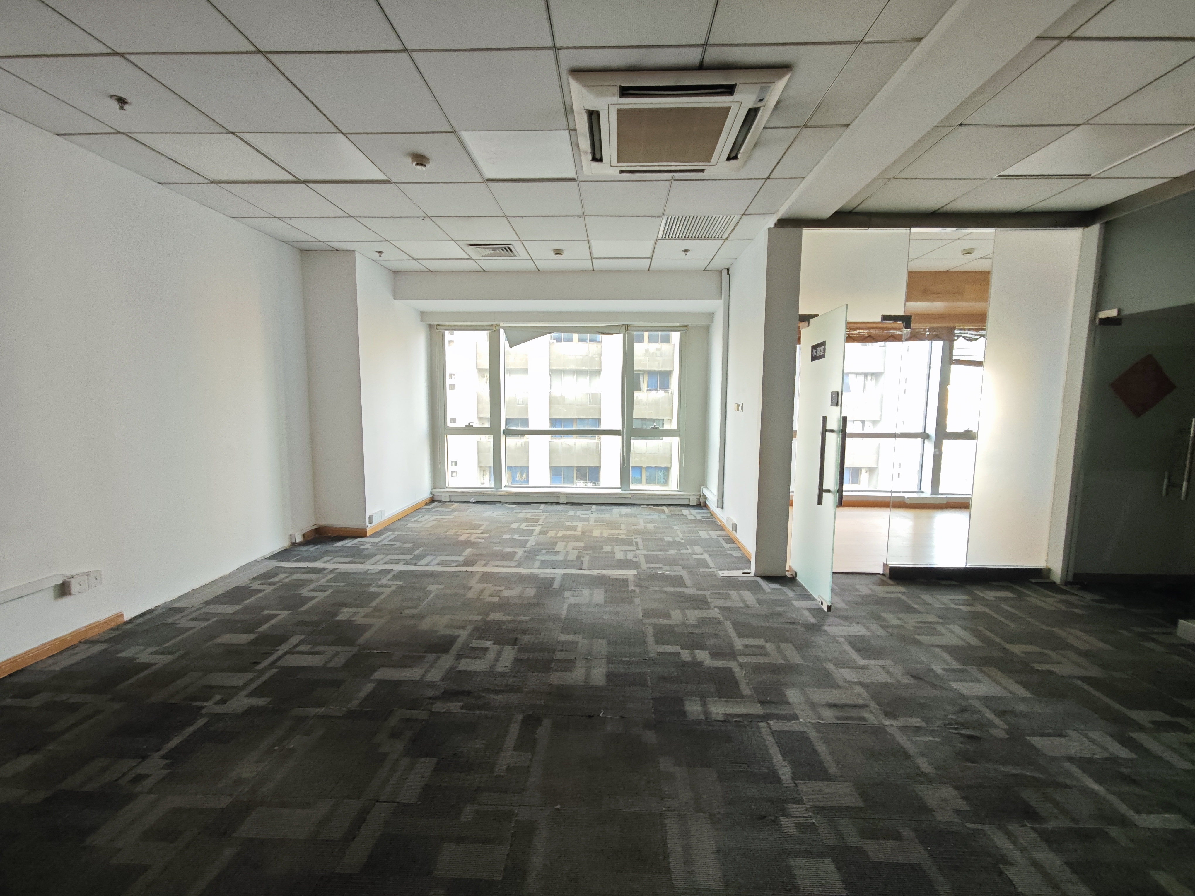 长寿路财富时代大厦103平米写字楼出租