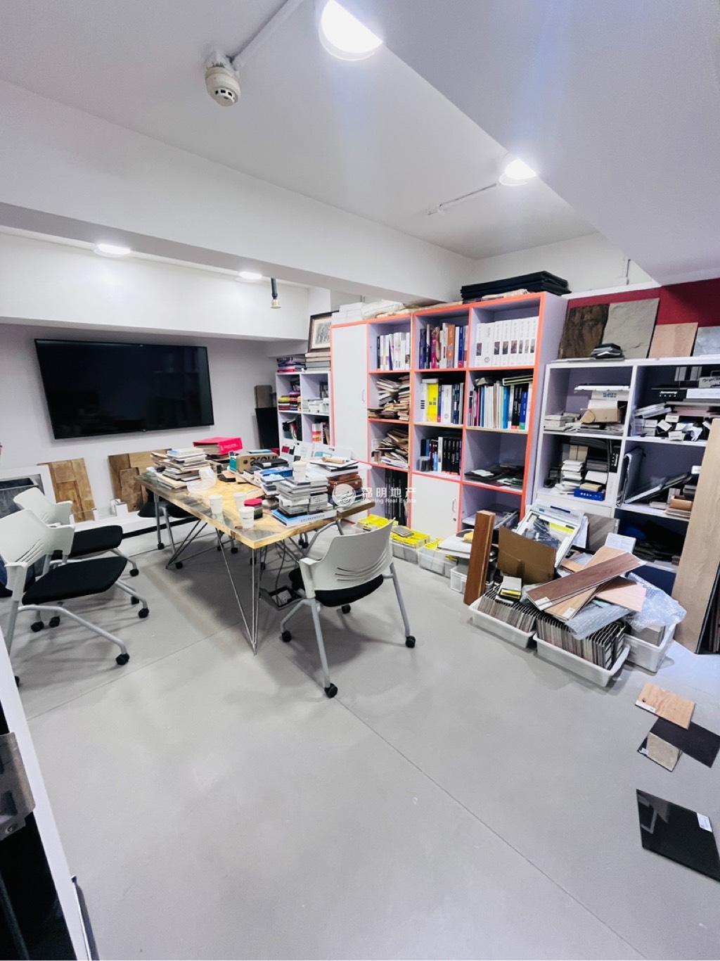 江宁路静安创展中心80平米写字楼出租