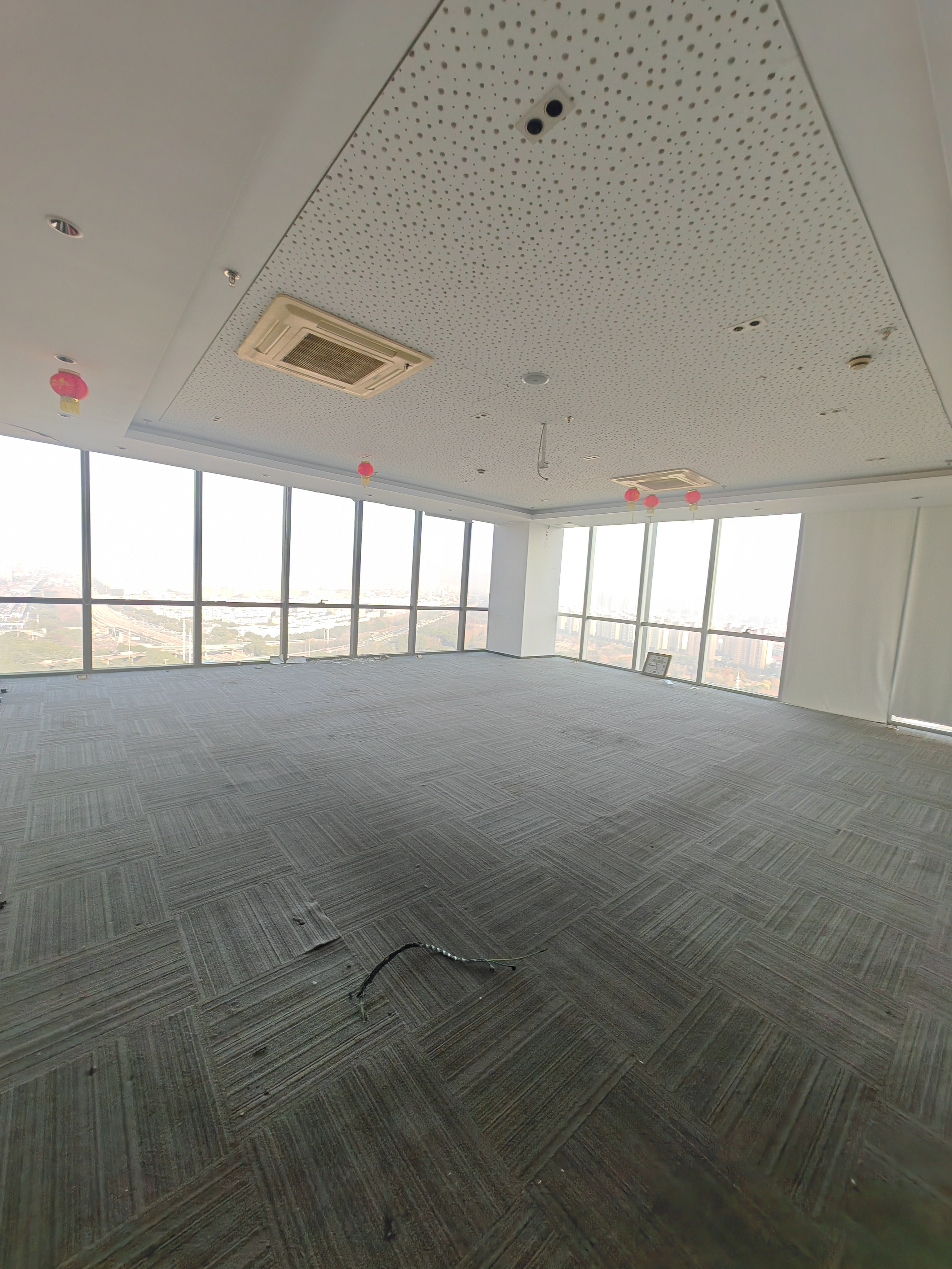 莘庄绿地蓝海93平米写字楼出租