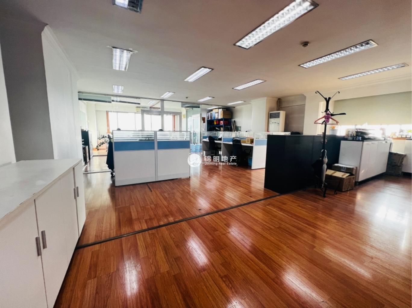 建国西路现代大厦198平米写字楼出租