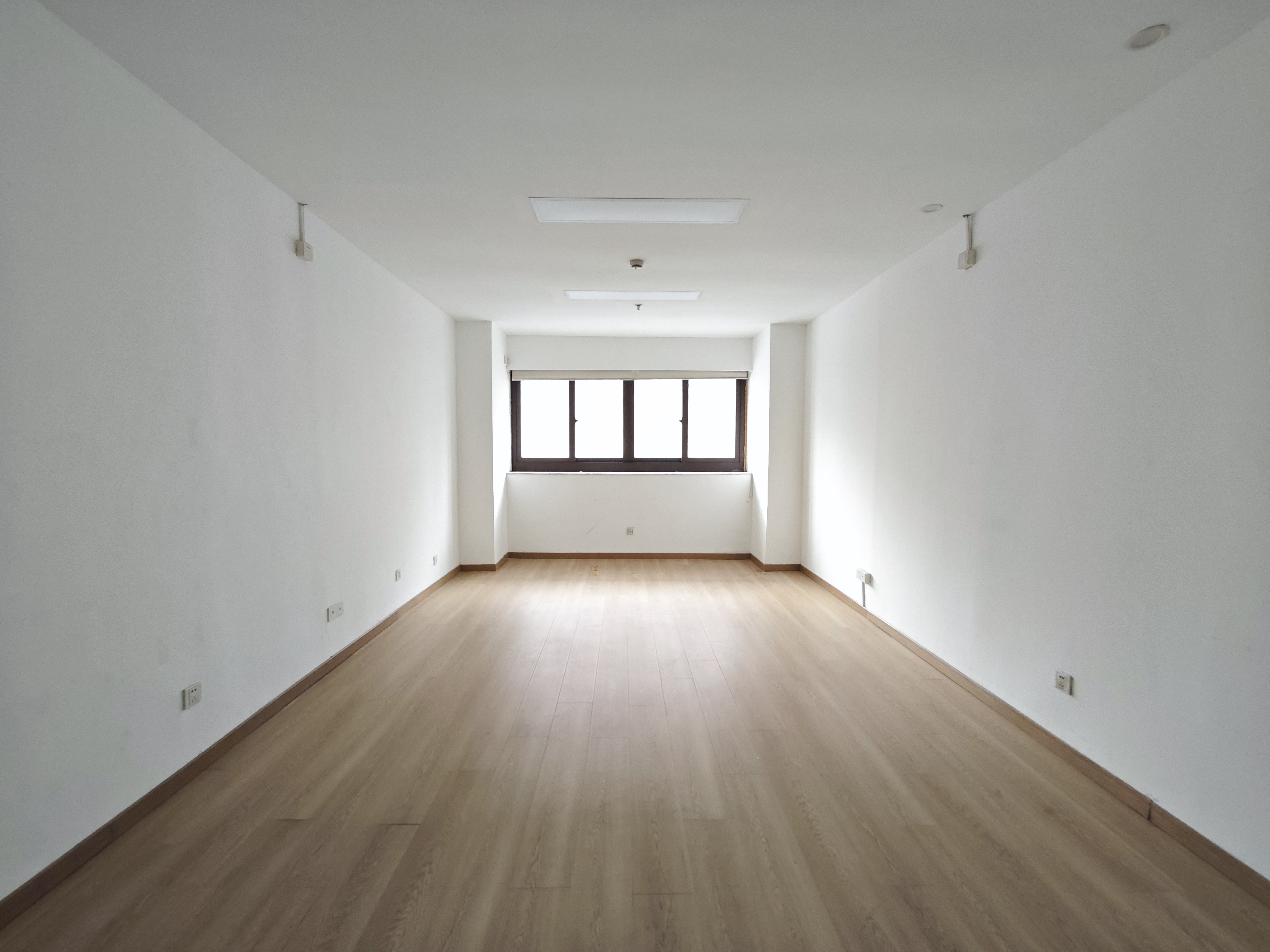 曹杨中谊大厦50平米写字楼出租