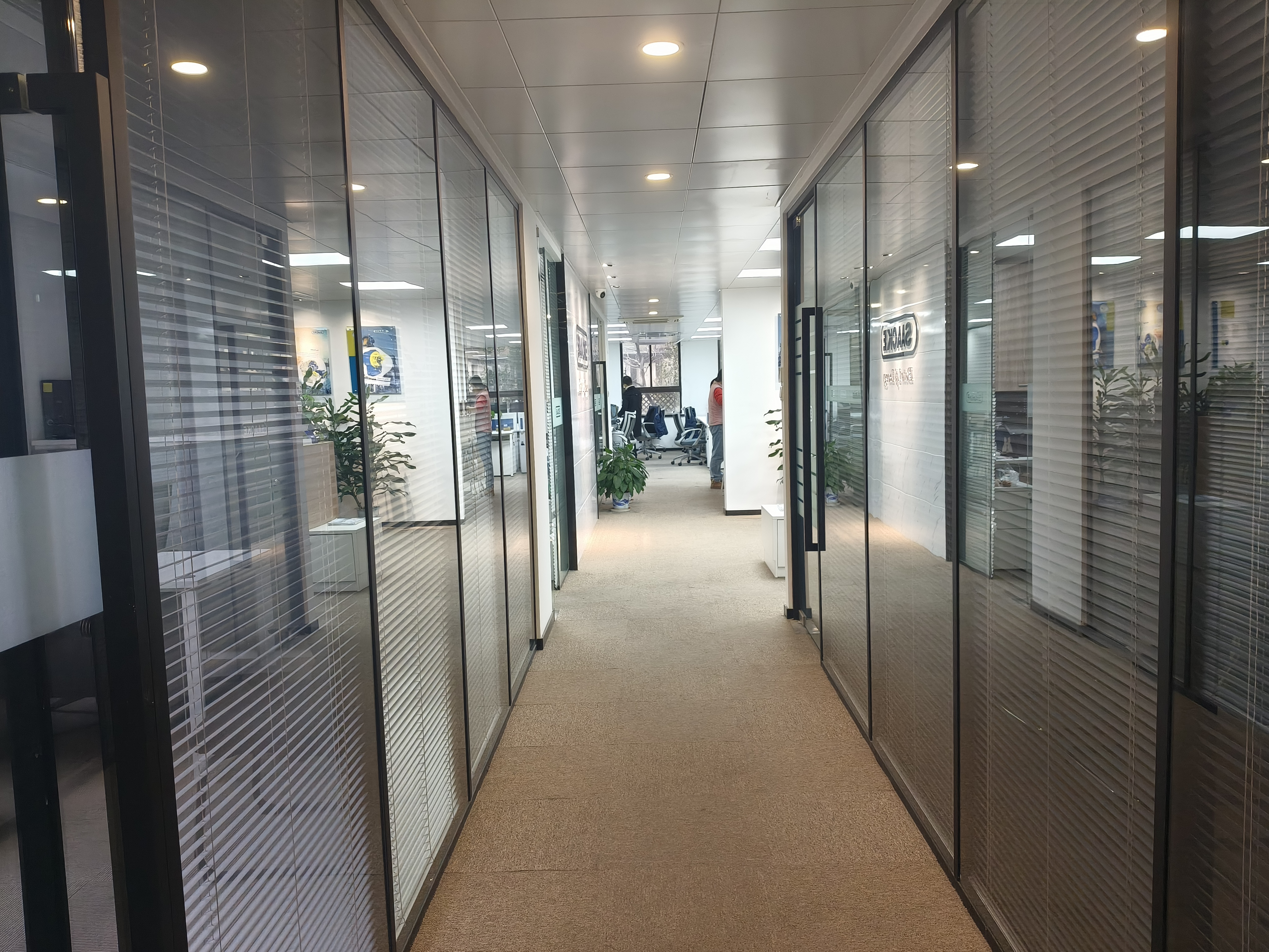 淮海中路茂名大厦330平米写字楼出租