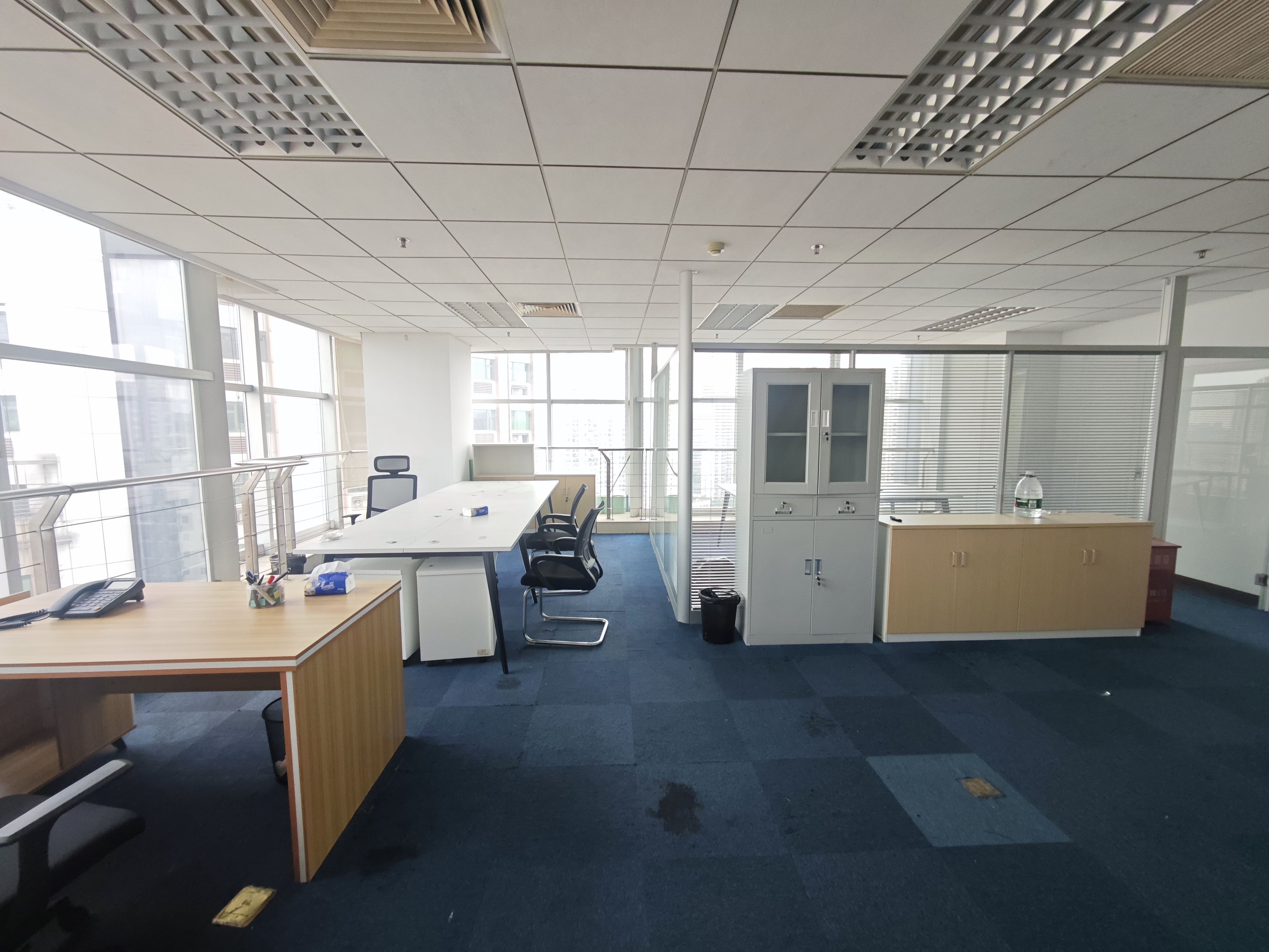 光新飞洲时代大厦96平米写字楼出租