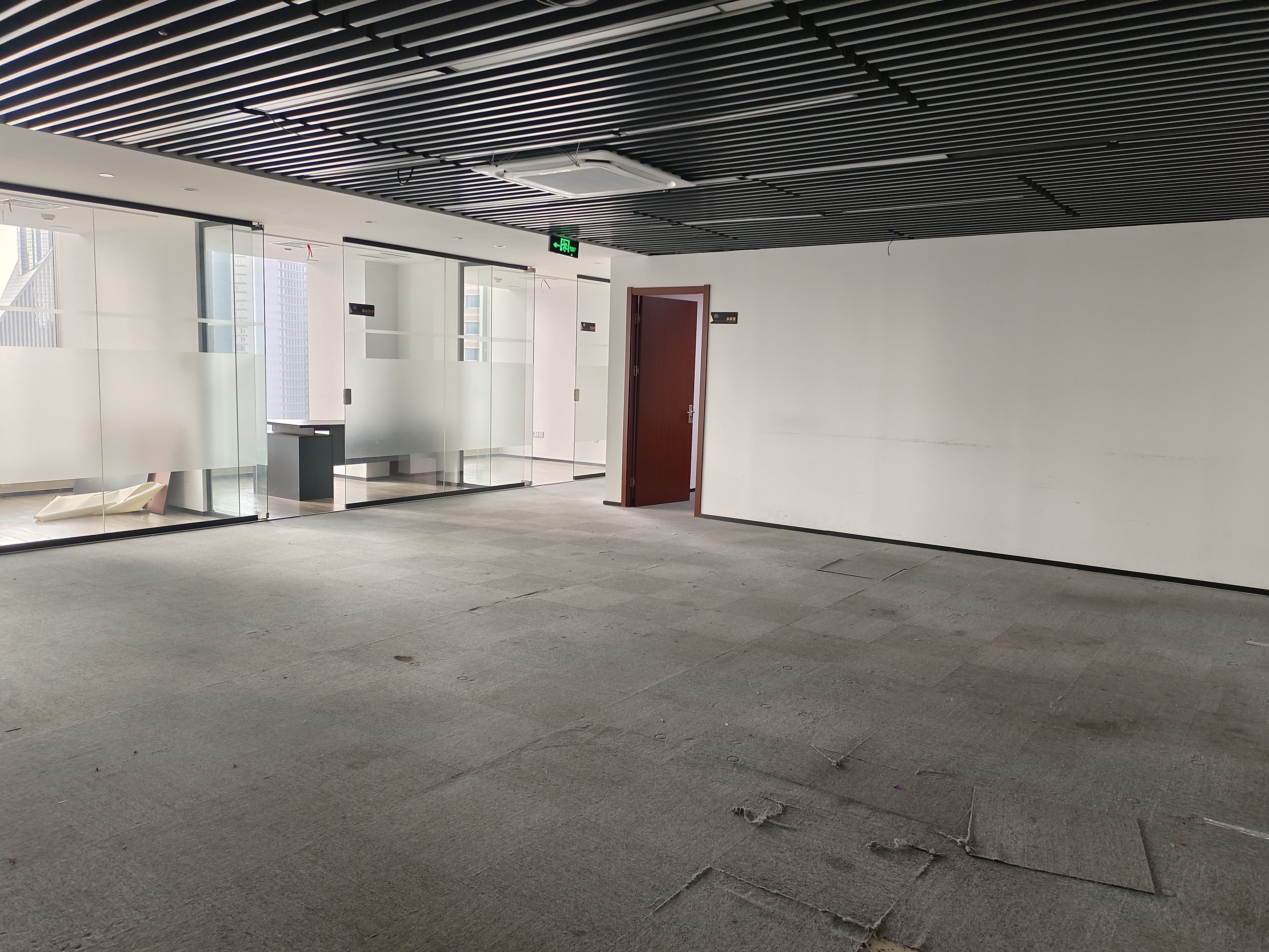 陆家嘴新上海国际大厦449平米写字楼出售