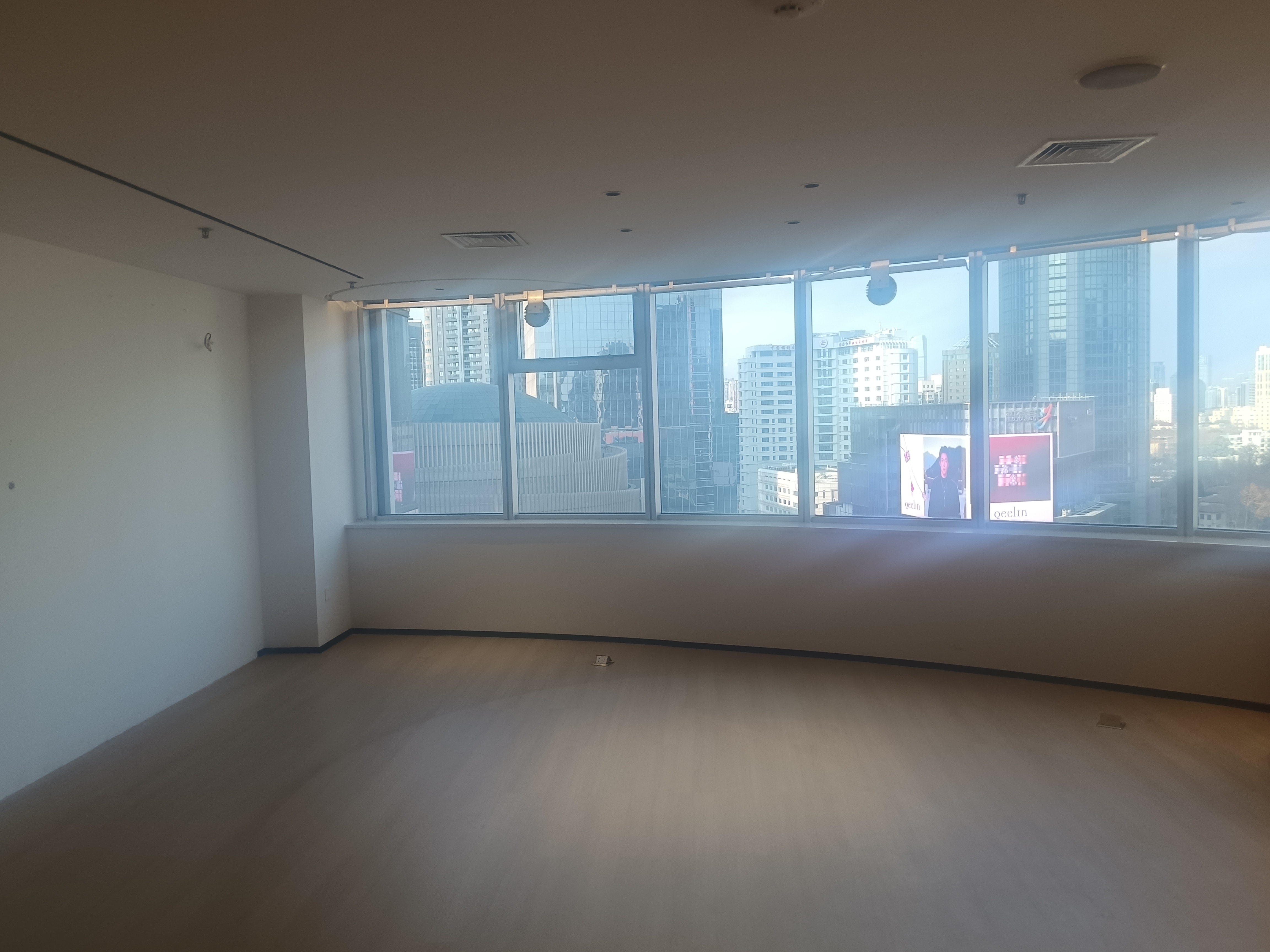 徐家汇上海实业大厦122平米写字楼出售