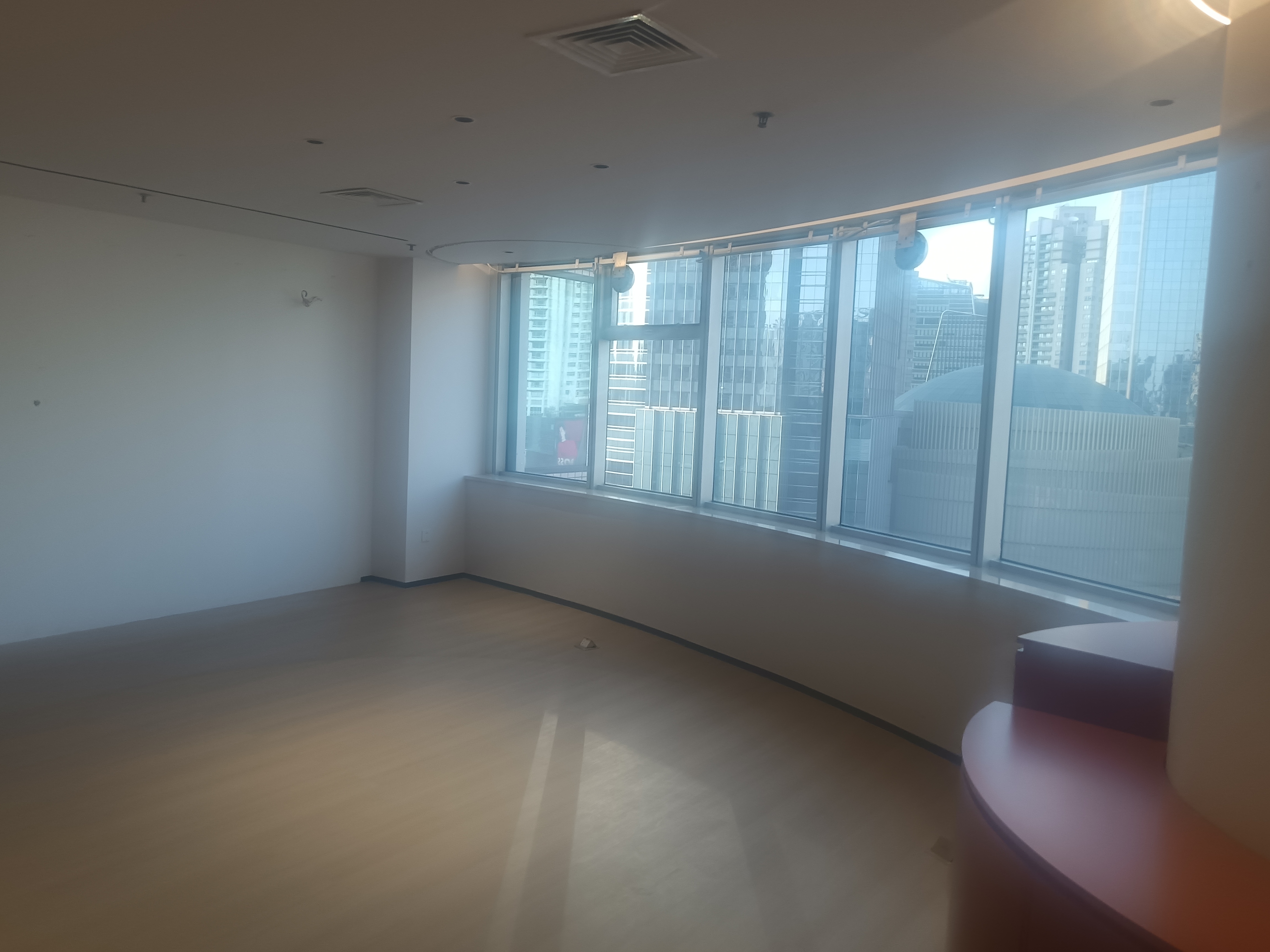 徐家汇上海实业大厦122平米写字楼出售