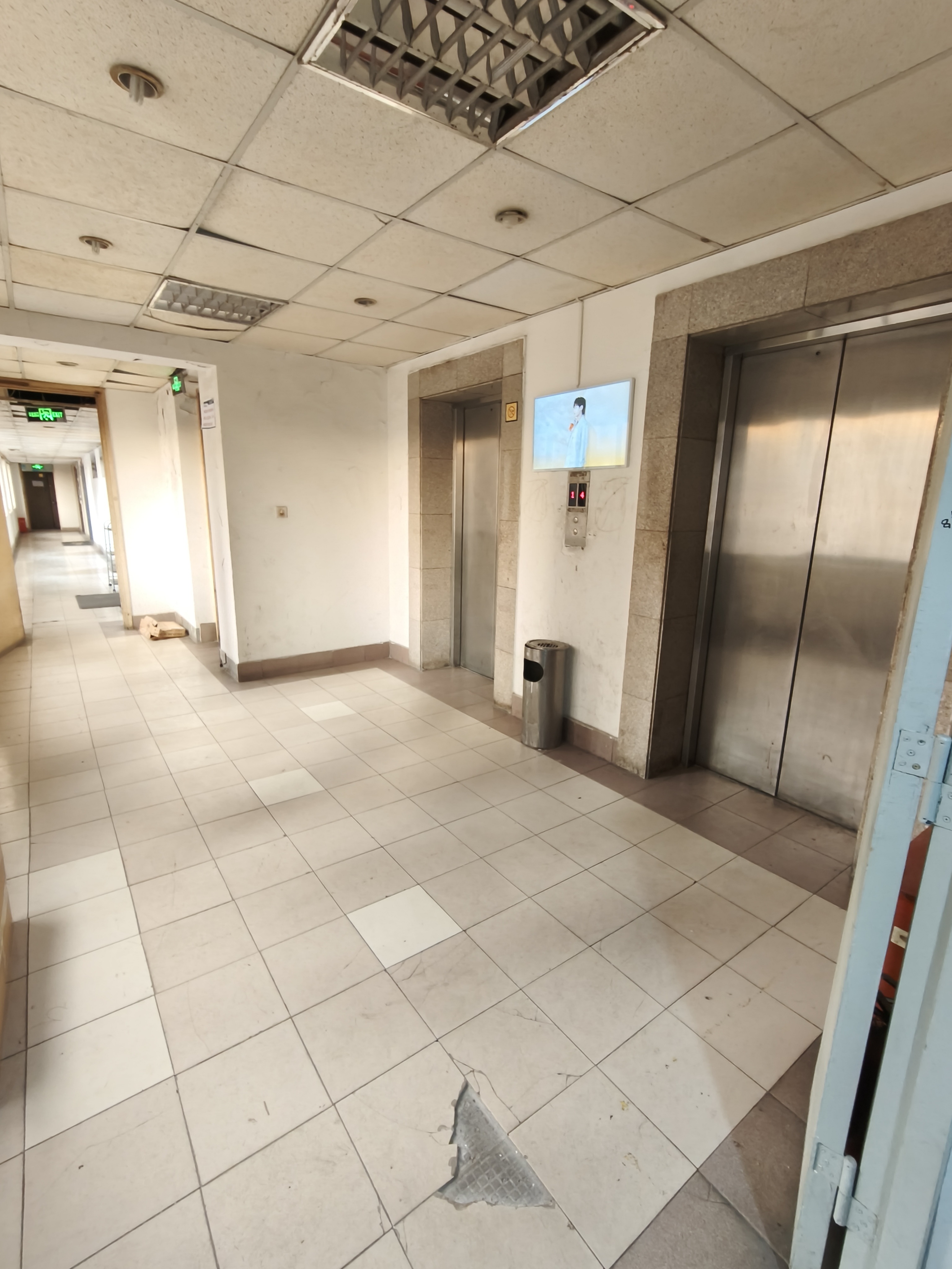 中山公园兆仪大厦332平米写字楼出租