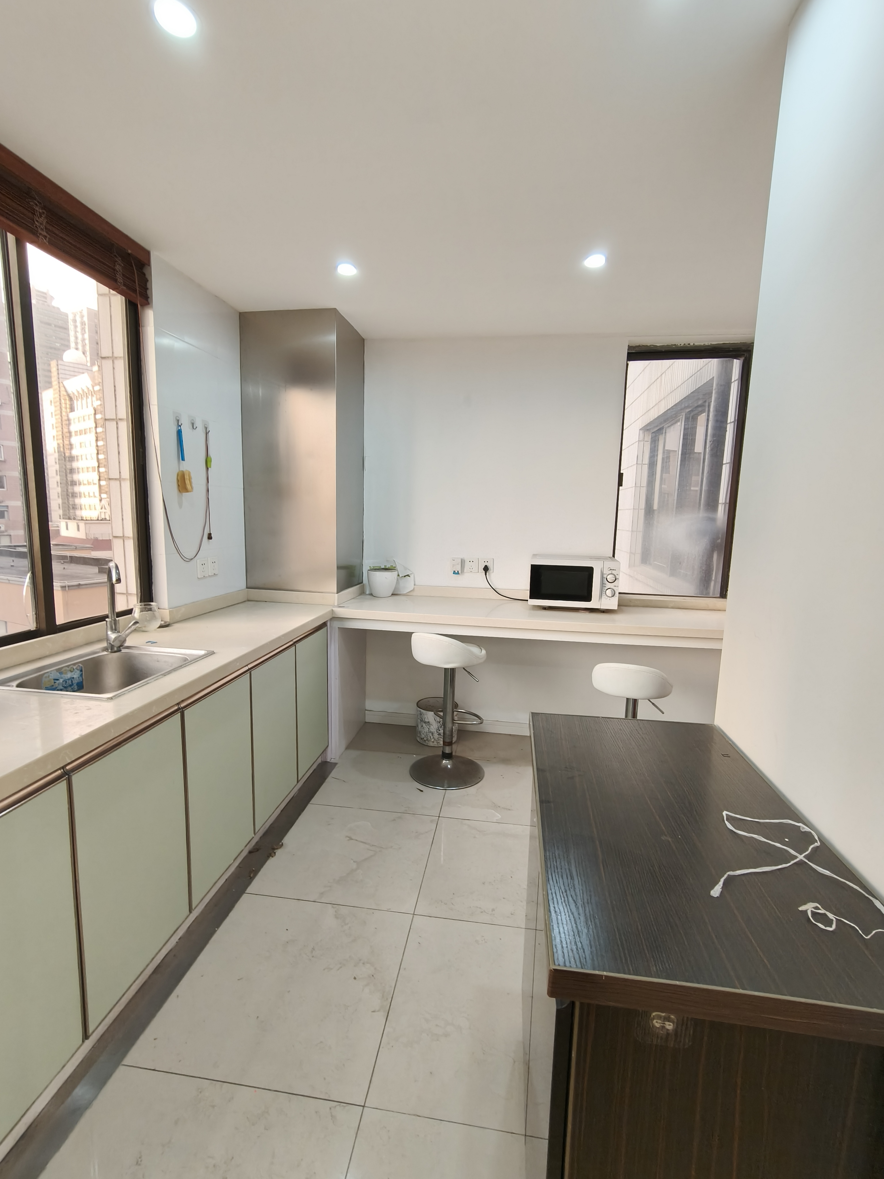 中山公园兆仪大厦332平米写字楼出租