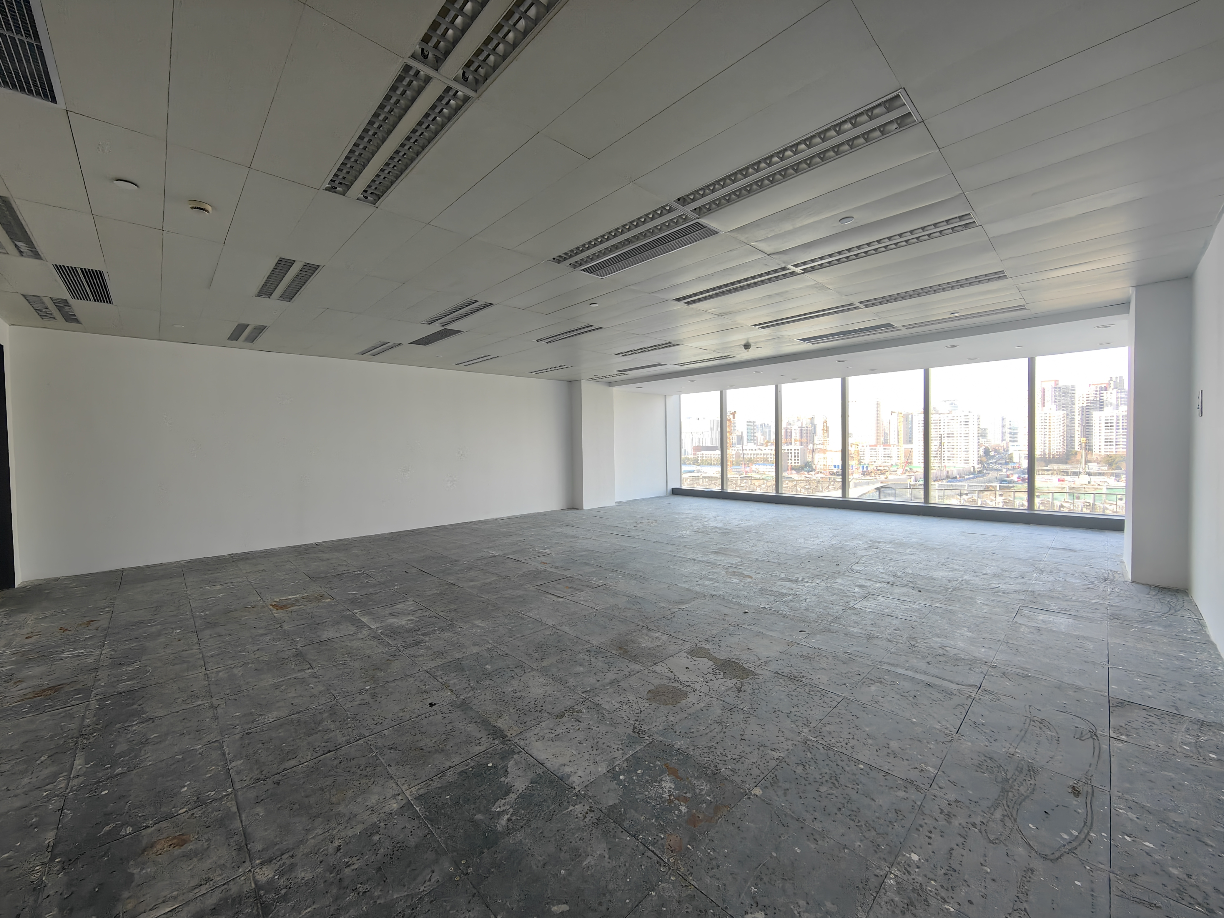 龙华上海绿地中心一期152平米写字楼出租