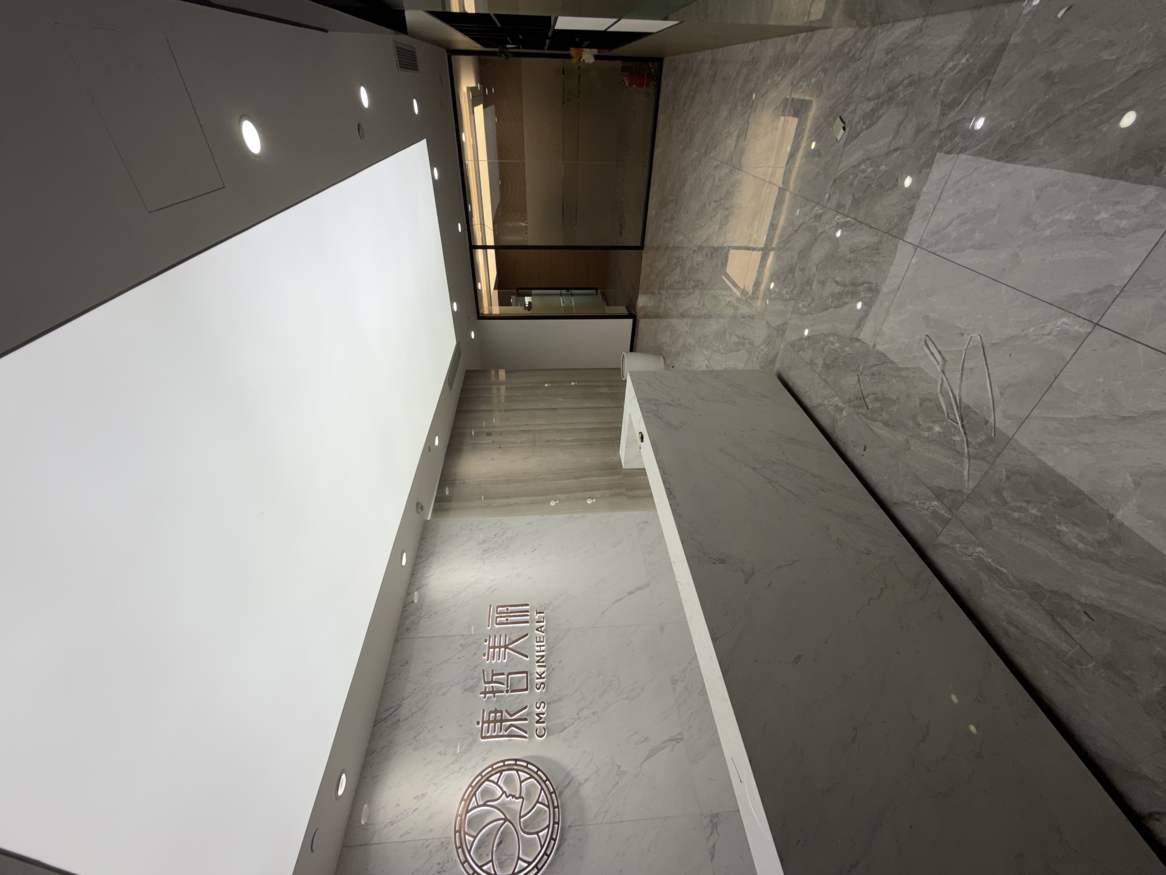 金虹桥龙湖虹桥天街672平米写字楼出租