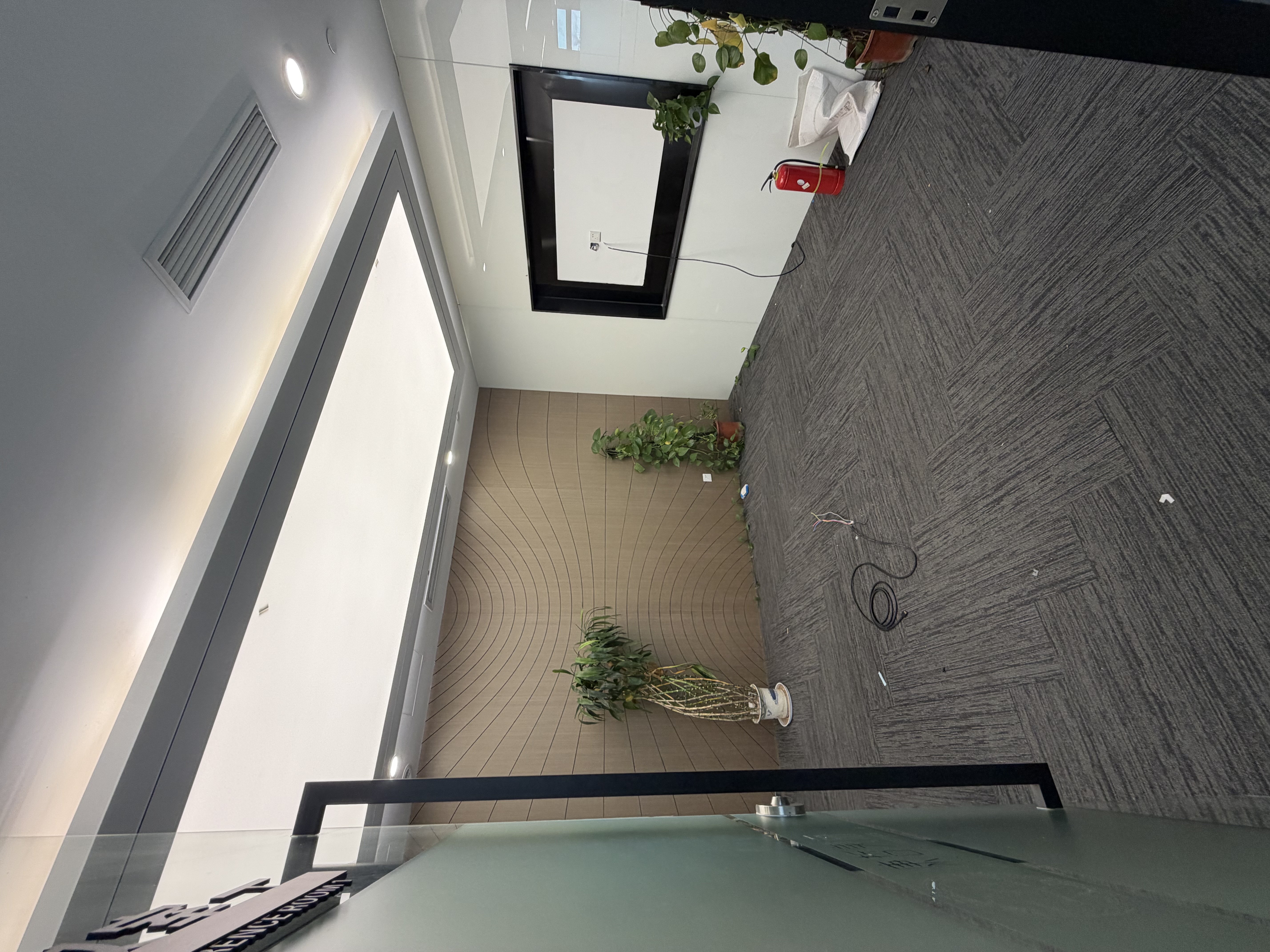 金虹桥龙湖虹桥天街672平米写字楼出租