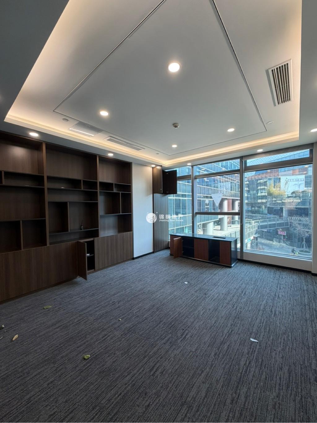 金虹桥龙湖虹桥天街672平米写字楼出租